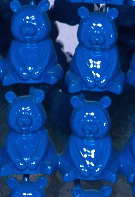 Pandason's Blu : A Lilliputian Ballet of Chromatic Marvels