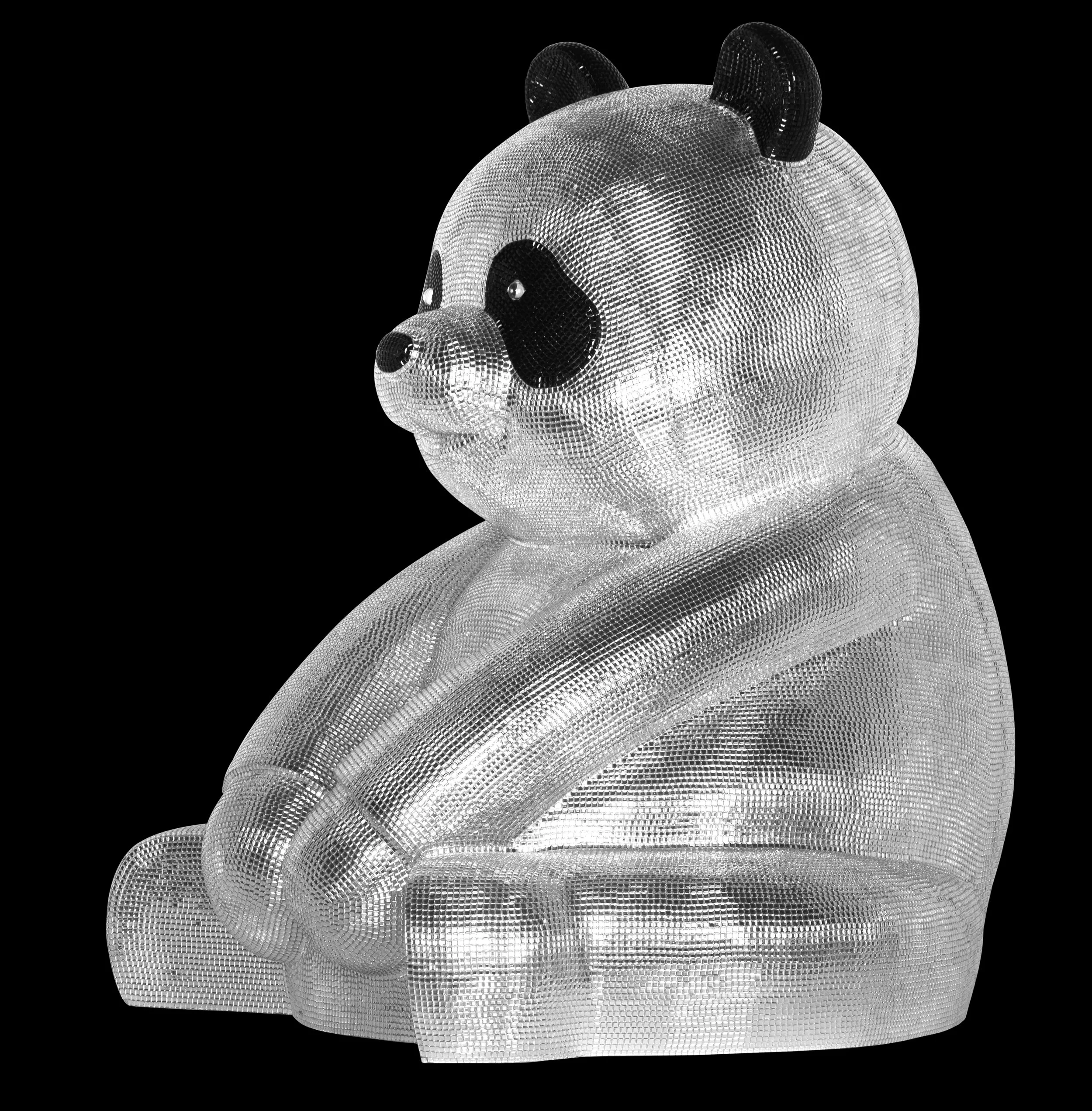 A Pandasan’s Lustrous Charm: Argentum Radiance