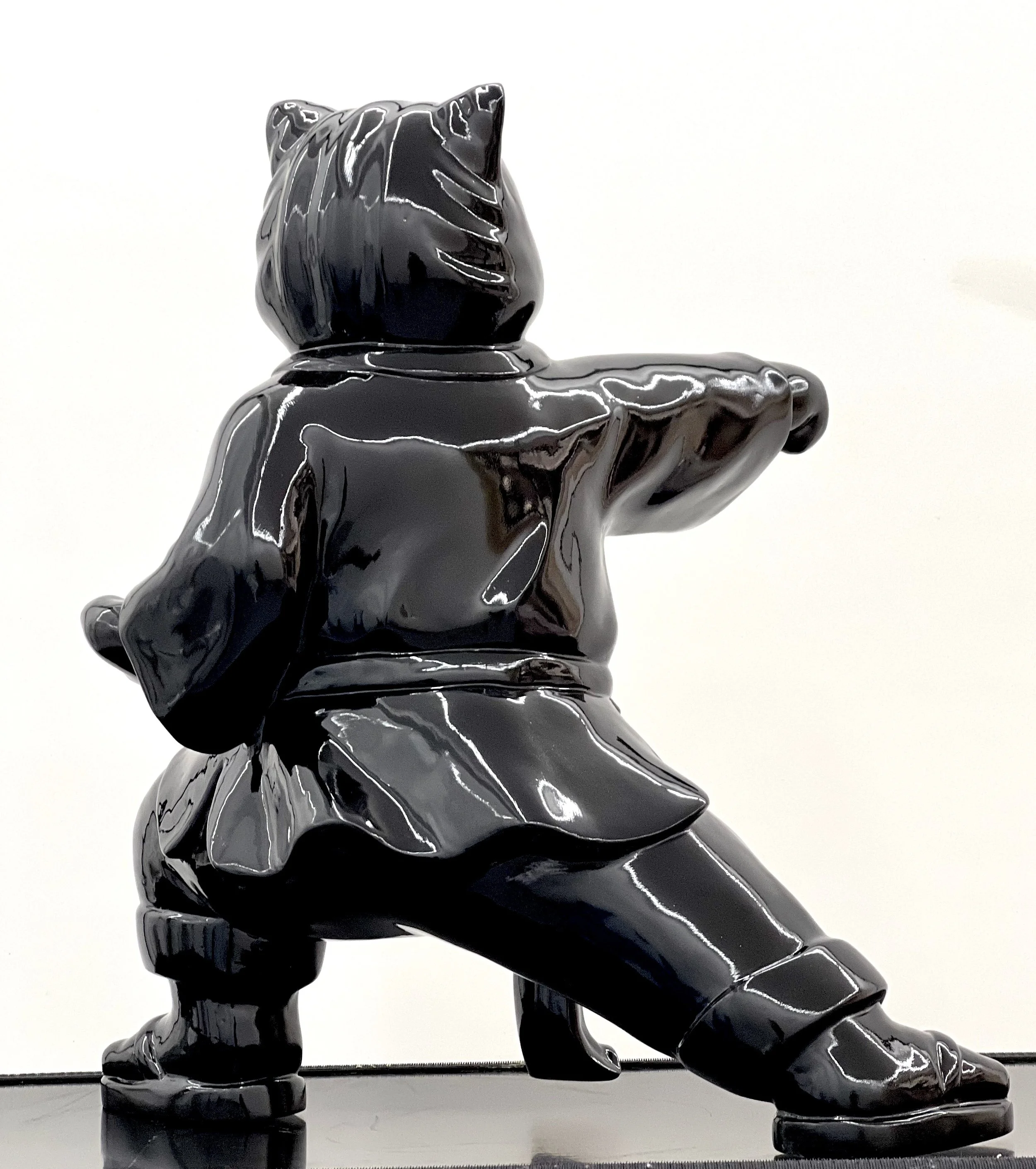 The Elegance of Kungfucat : Black Cat Fu Symphony