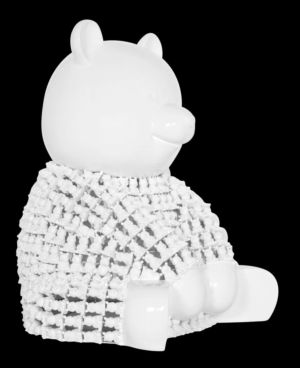 Pandason's White : A Lilliputian Ballet of Chromatic Marvels