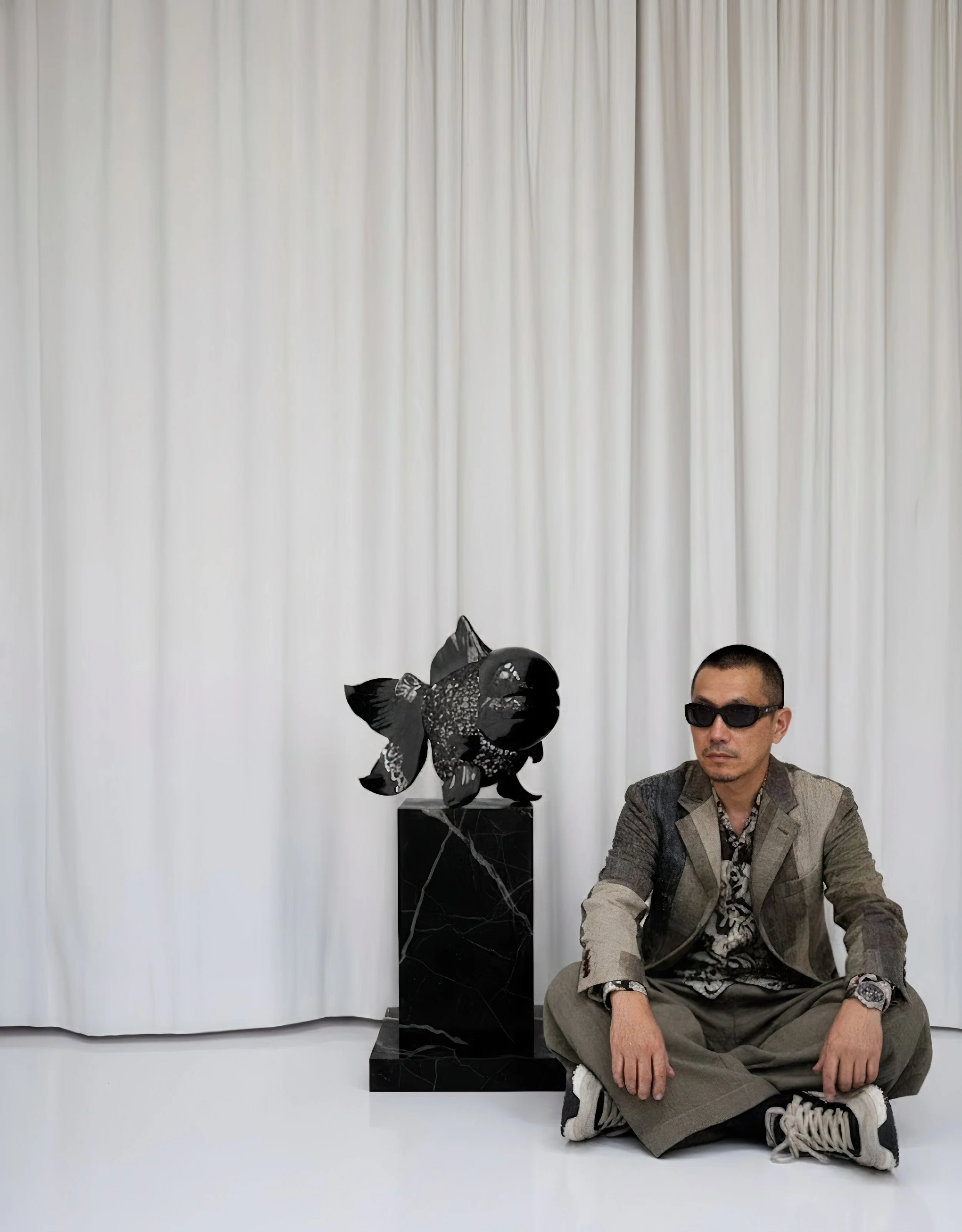 Petite Nishikigoi Elegance in Metal Black : Mizu no Kasai Whispers