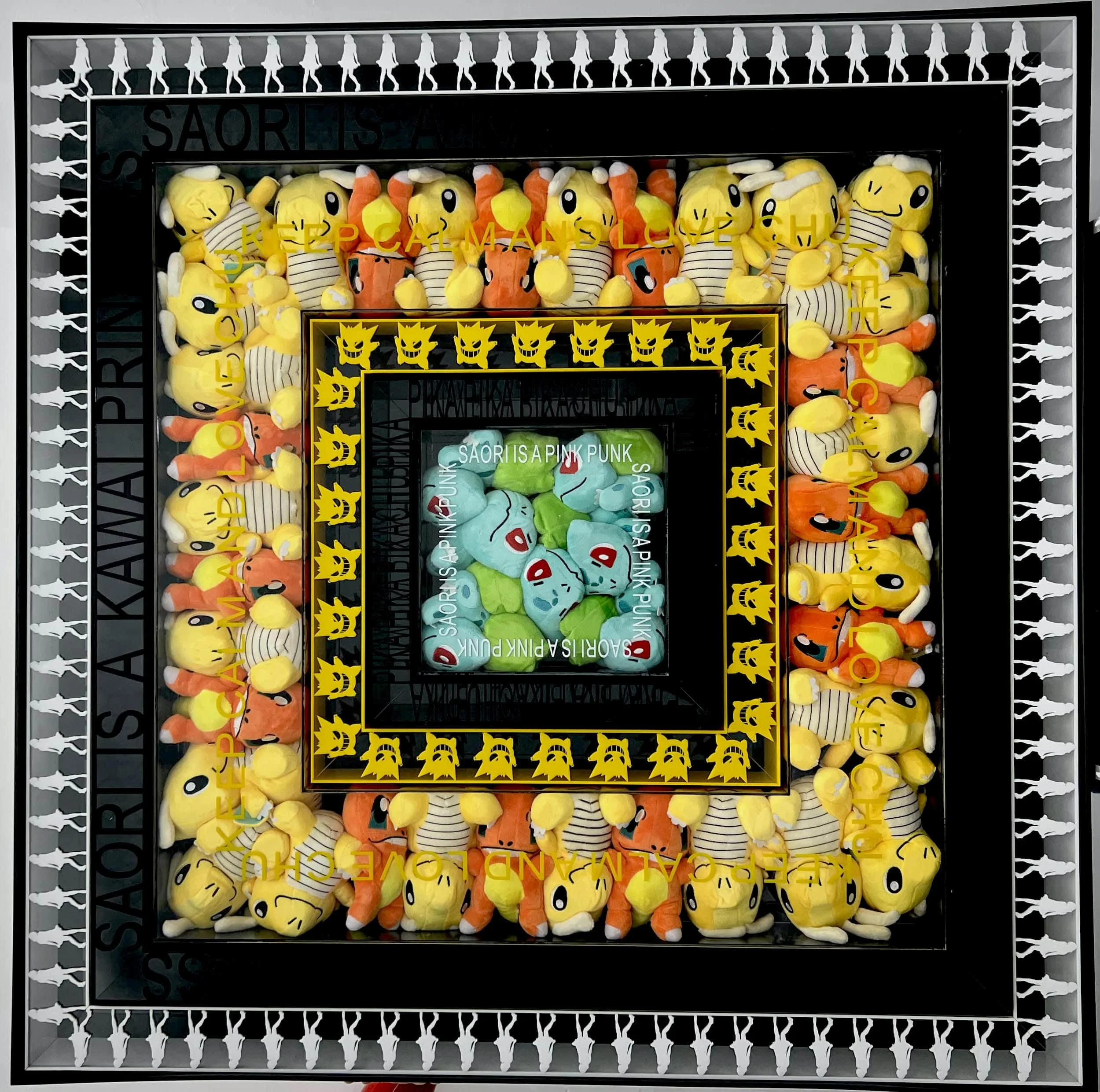 Fiery Orange, Mystic Gold, and Verdant Green : Kawaii spectrum in Plexi-Square