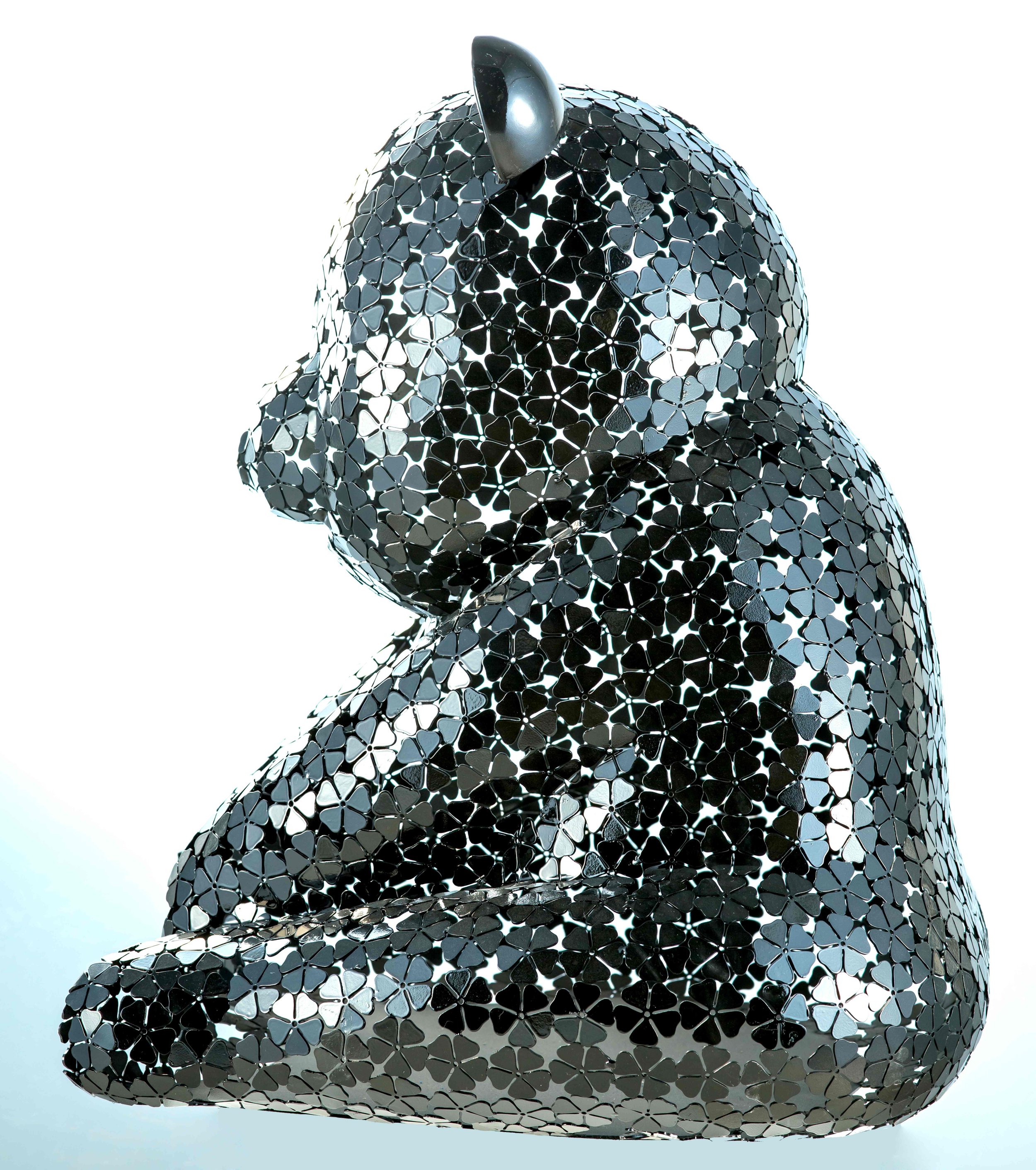 Pandasan’s Petite Blossom: Onyx Serenade