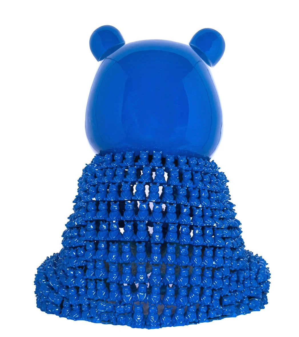 Pandason's Blu : A Lilliputian Ballet of Chromatic Marvels