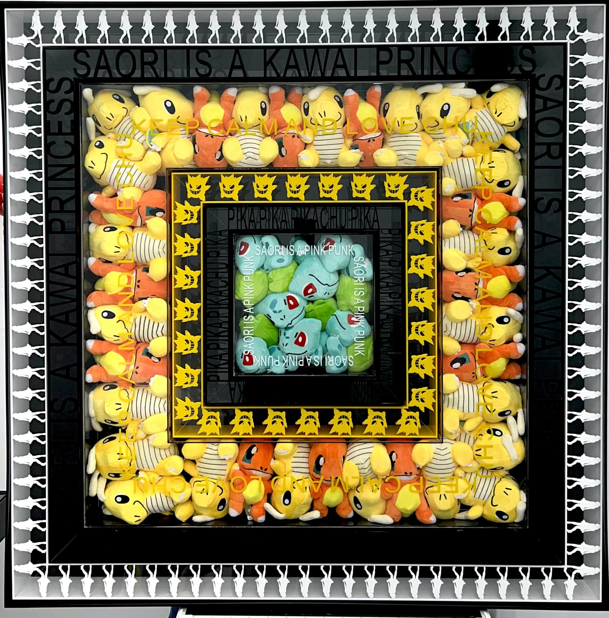 Fiery Orange, Mystic Gold, and Verdant Green : Kawaii spectrum in Plexi-Square