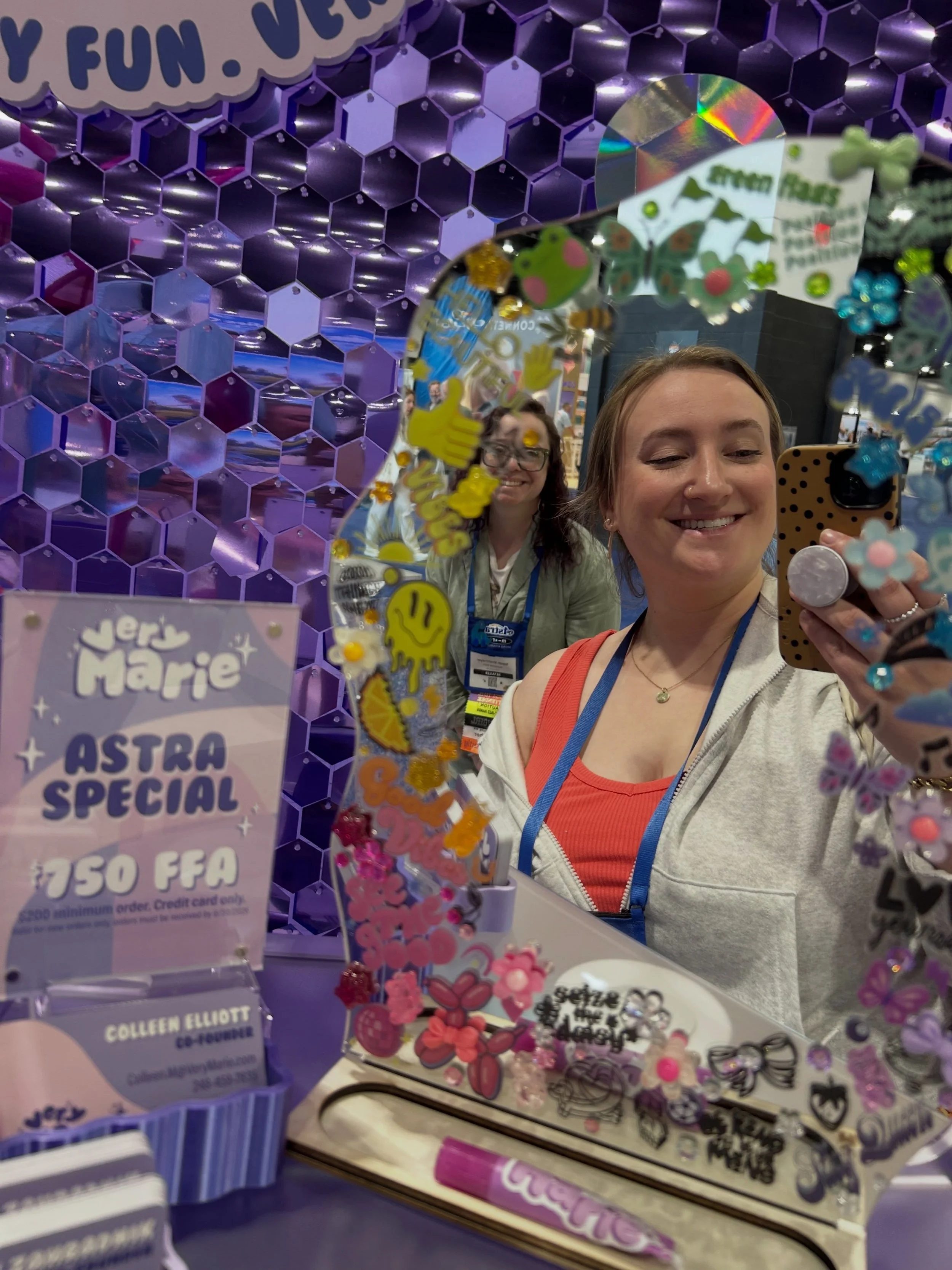 Always following rainbows! So nice to see our friends @verymariecrafts at @astratoy in Milwaukee. 

#toyconvention #rainbowtoys #milwaukee #shopsmall