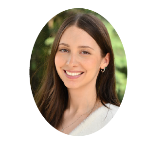 Lexi Muniak's resistered psychotherapist headshot