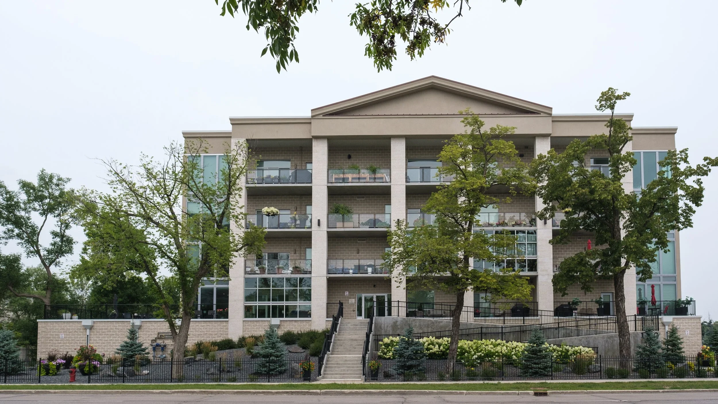 An image of 139 Tuxedo Ave Winnipeg