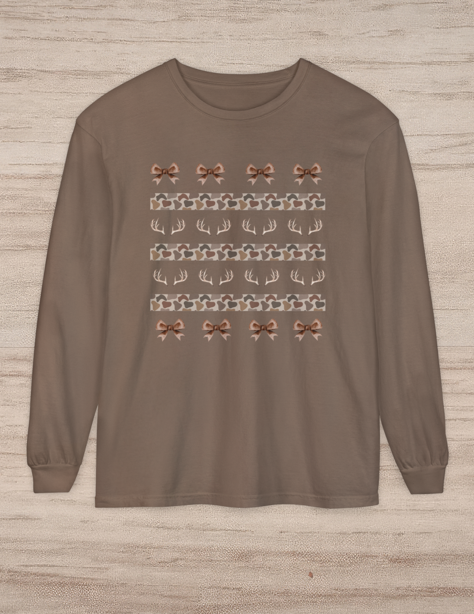 Camo Bow and Deer Antler Pattern Long Sleeve T-Shirt