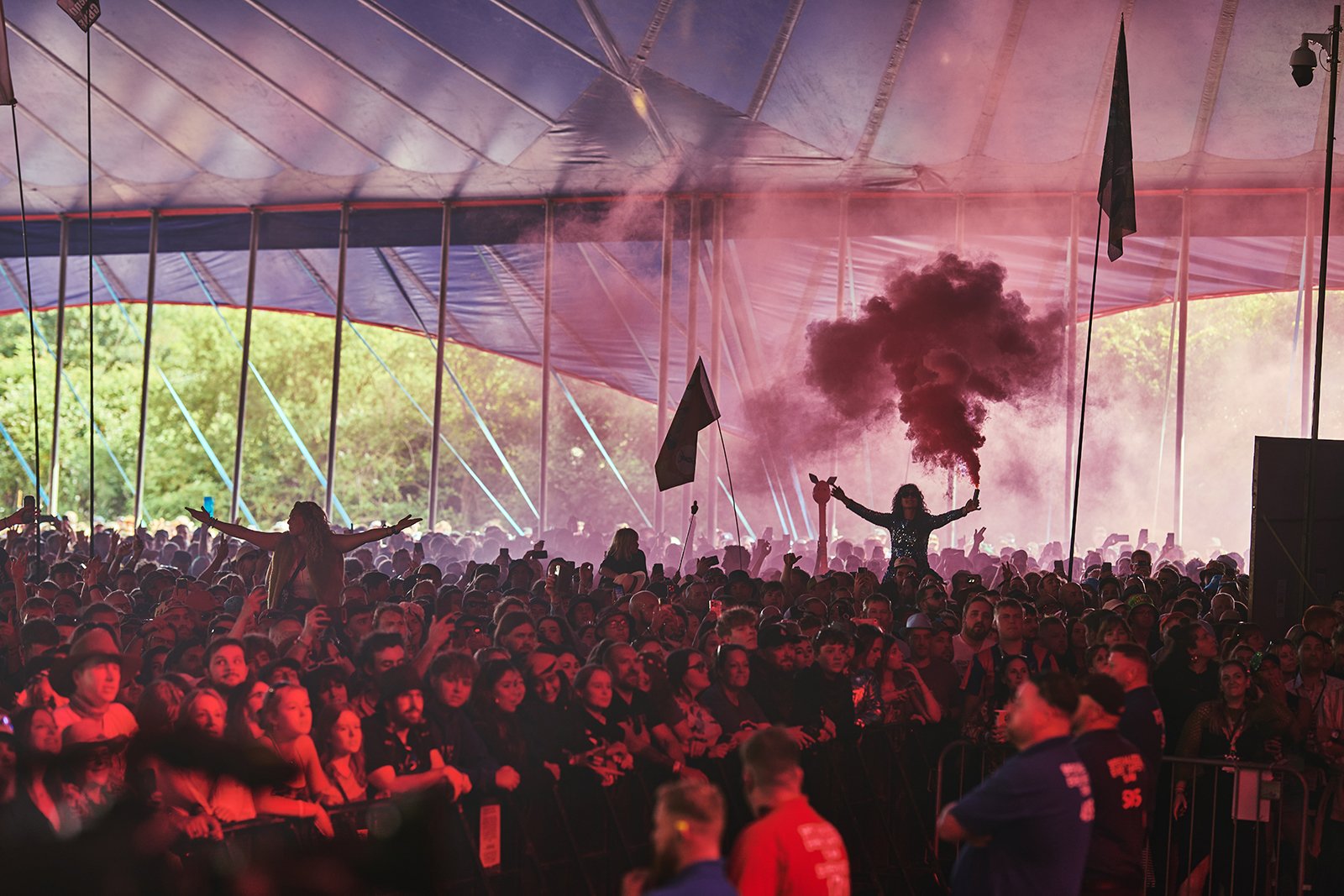 vaccines_glasto-11-(1).jpg
