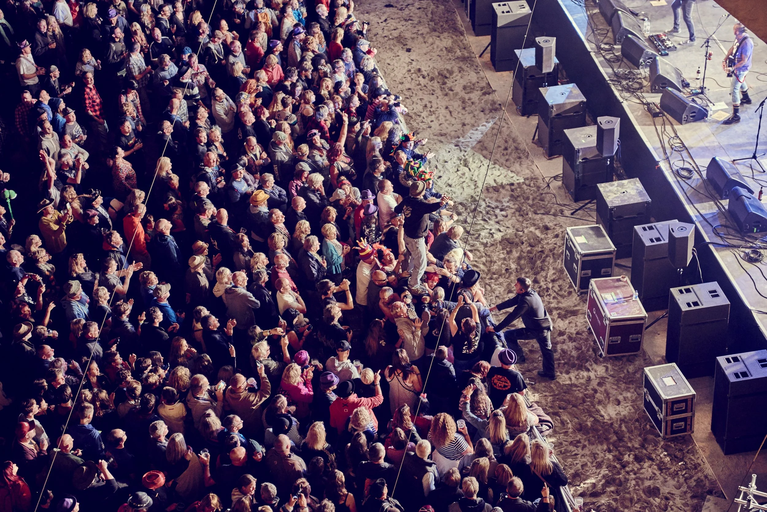 Looe-Music-Festival-2016-CROWD-HIGH-WILL-FAHY-HR-(1).jpg