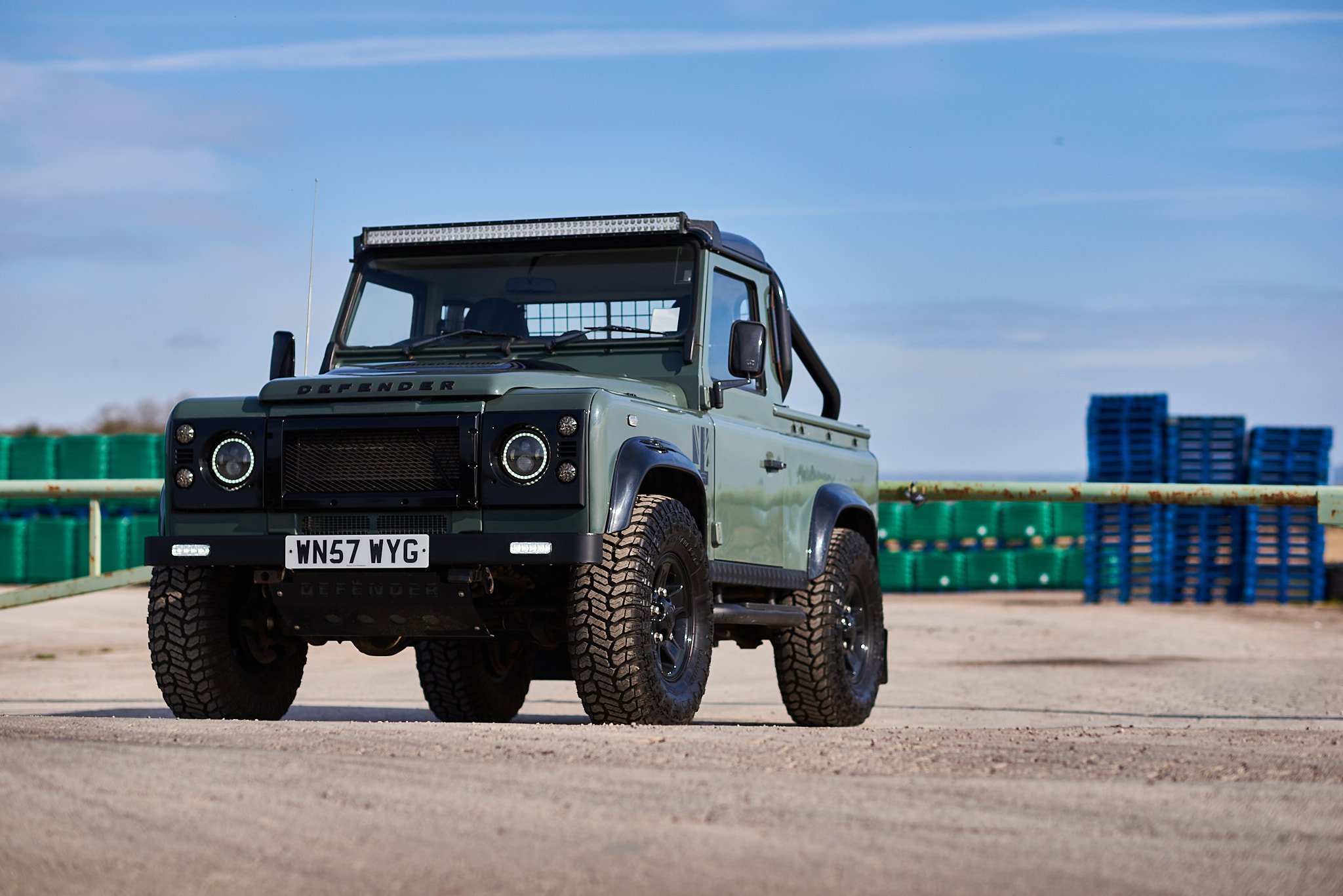 WN57 WYG Defender 90 Limited 37.jpg
