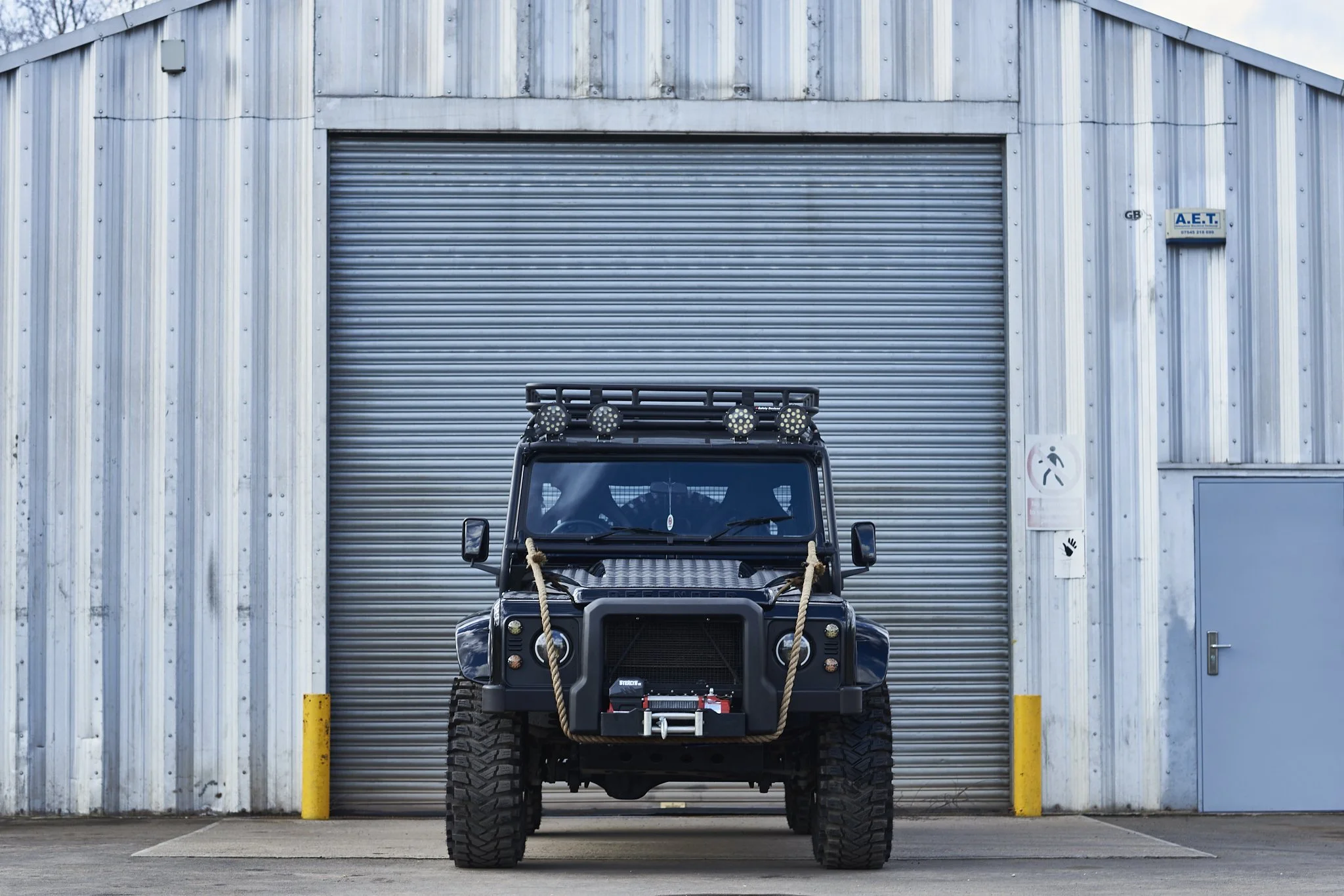 X353 PJX-Land Rover Defender-Exterior-34 (1).jpg