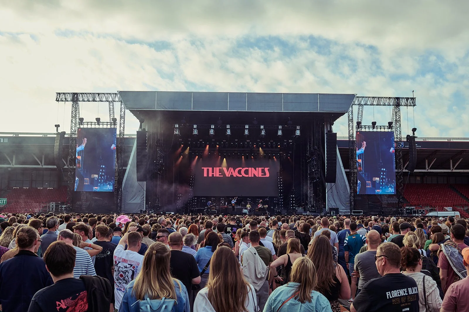 vaccines-@-ashton-gate-18.jpg