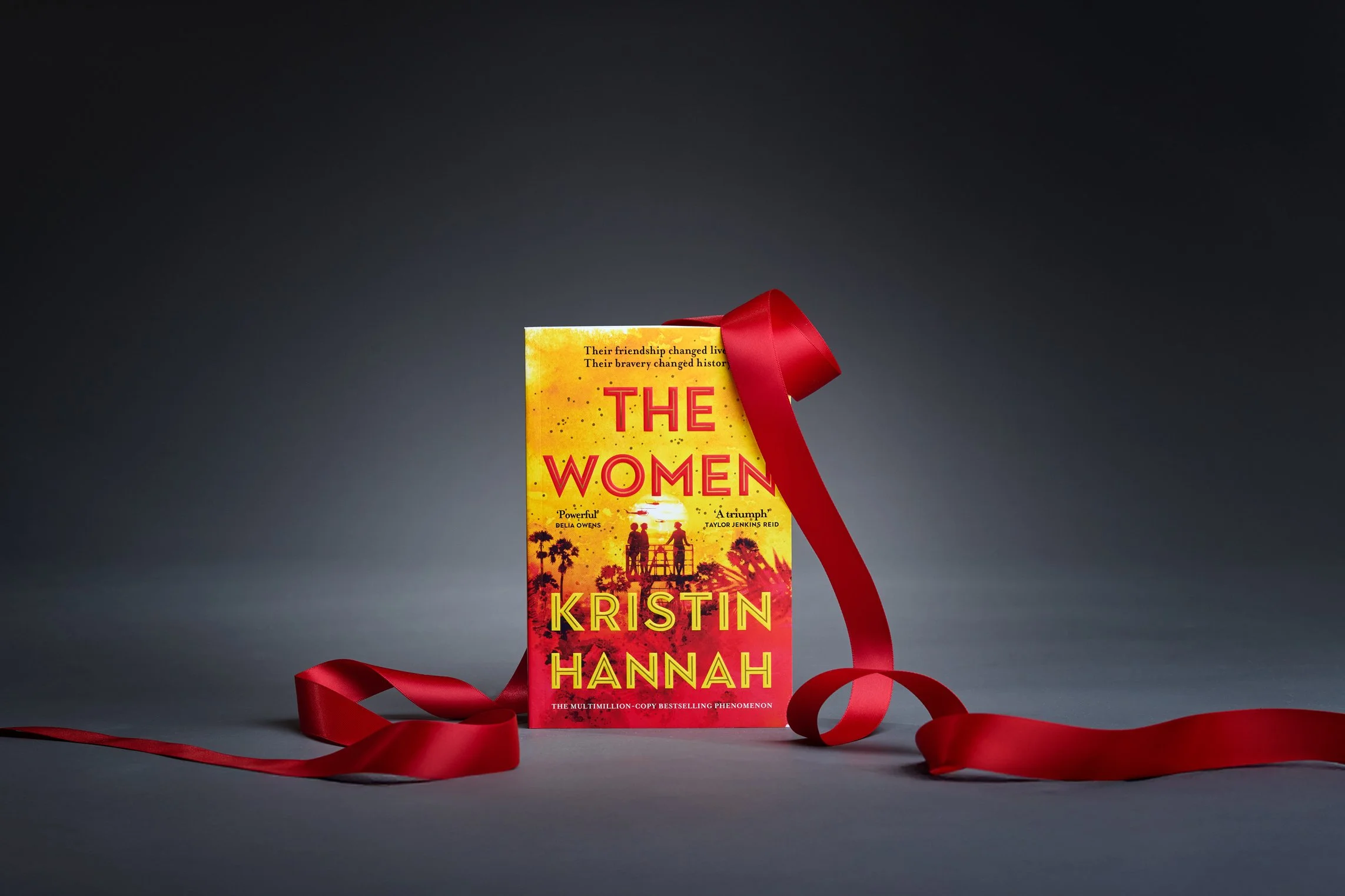Kristin-Hannah---The-Women_Limited-Edition_Christmas_0007.jpg