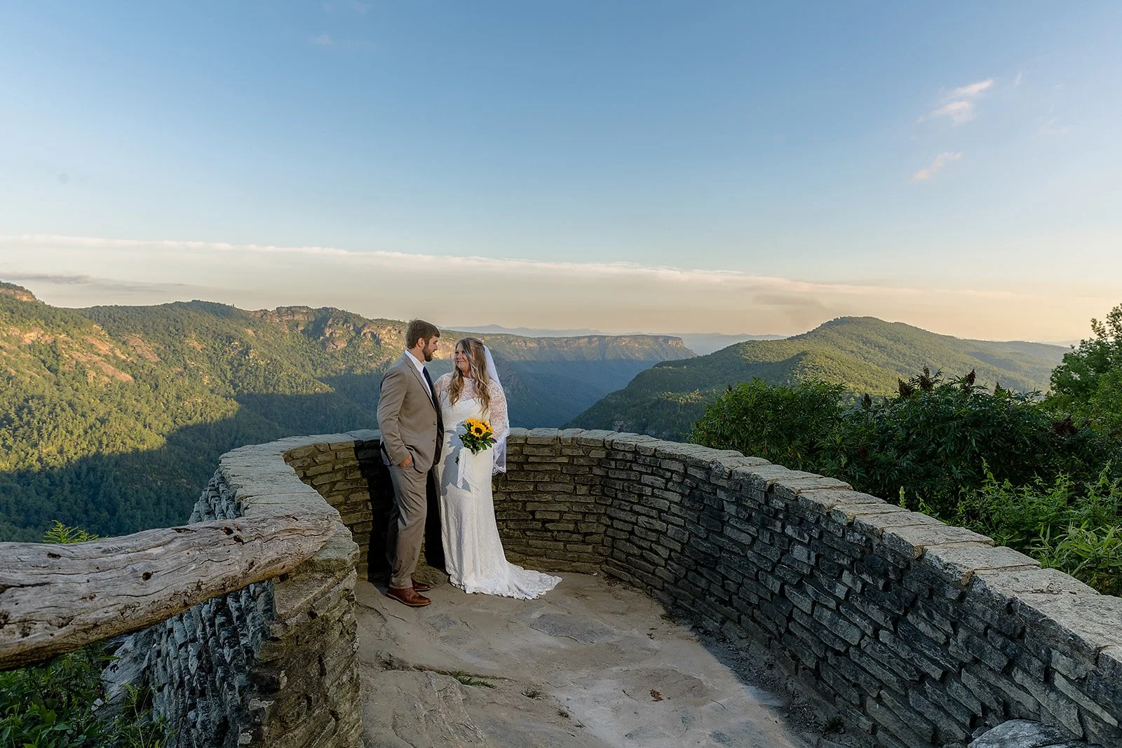 can i get married at wisemans view?