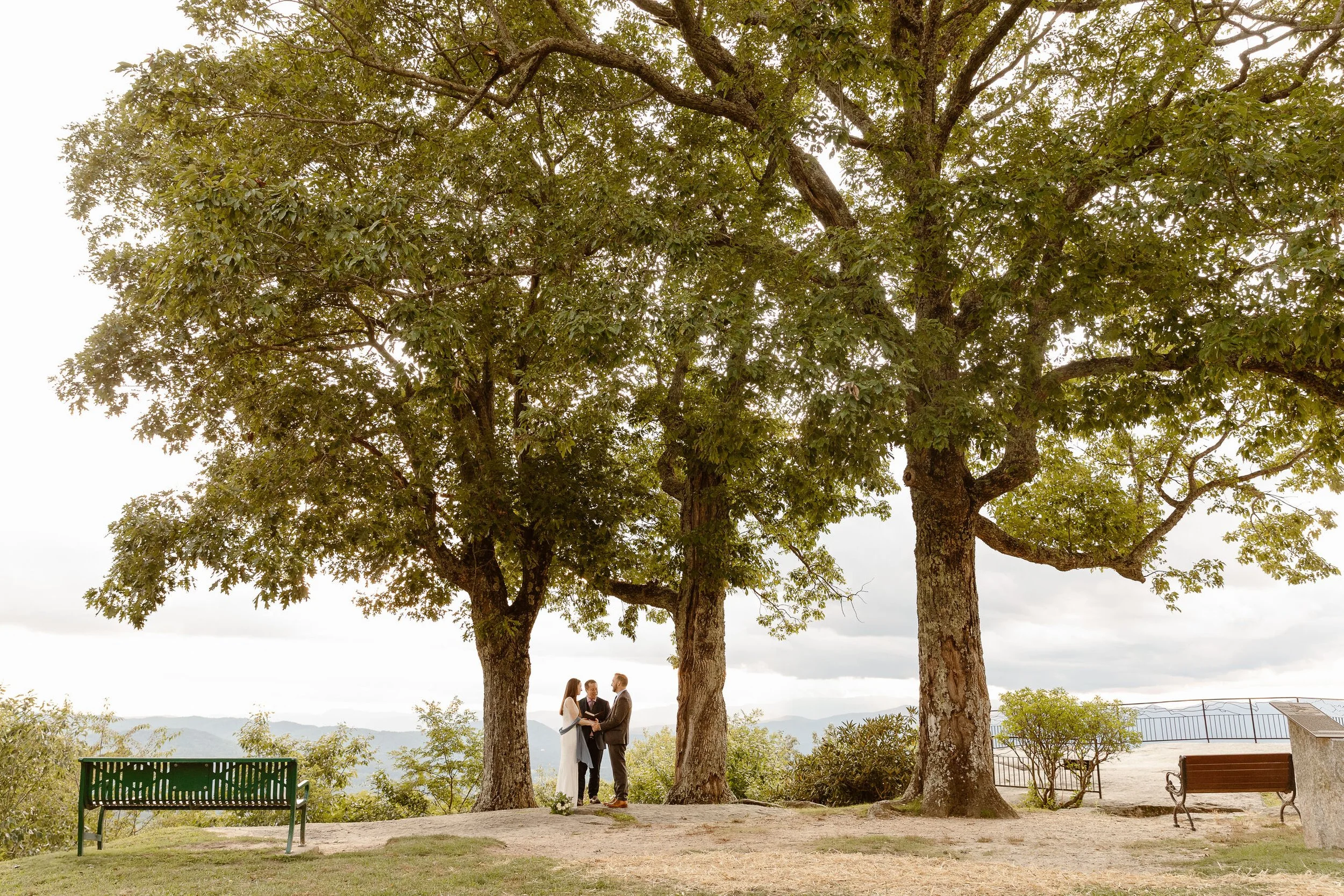 wedding at jump off rock