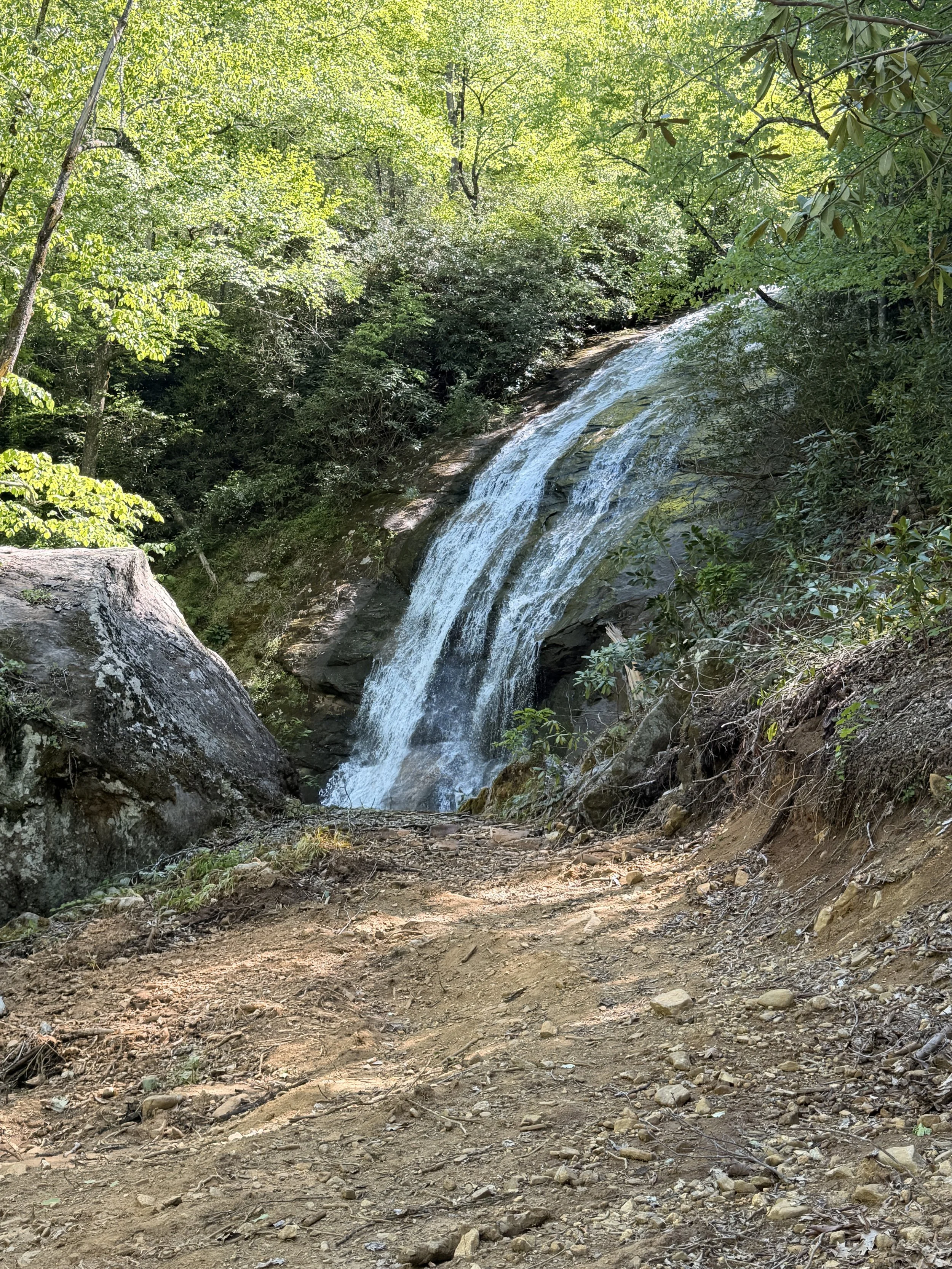 waterfall wedding location in franklin nc