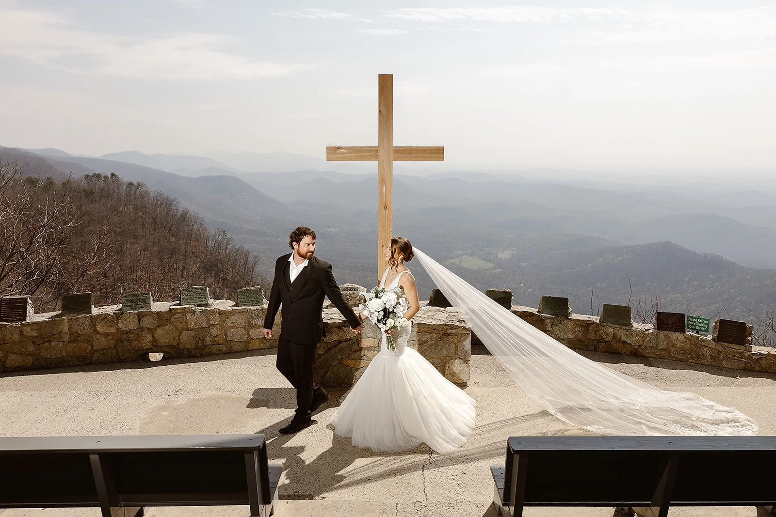 photographer that is good at shooting at pretty place chapel