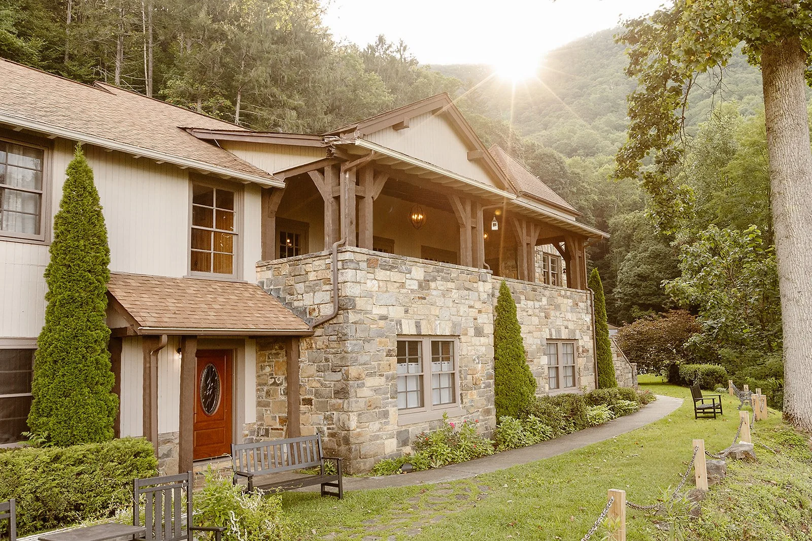 bed and breakfast in whittier nc