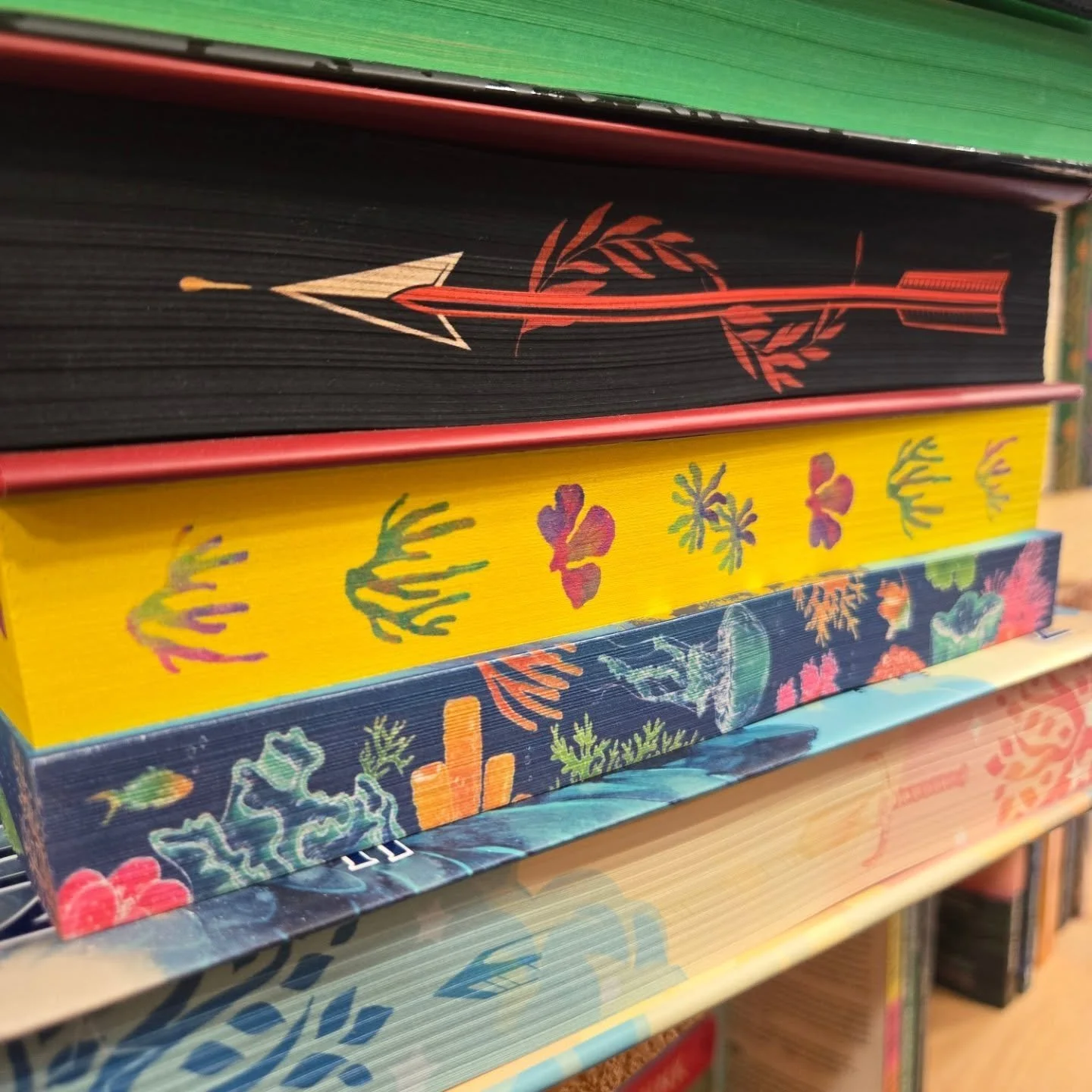 📖 Exciting news&mdash;we just published a new post on Nooktalk!
These days, publishers are adding beautiful touches that turn ordinary books into something truly special. One of the hottest trends is sprayed edges&mdash;affectionately nicknamed &ldq