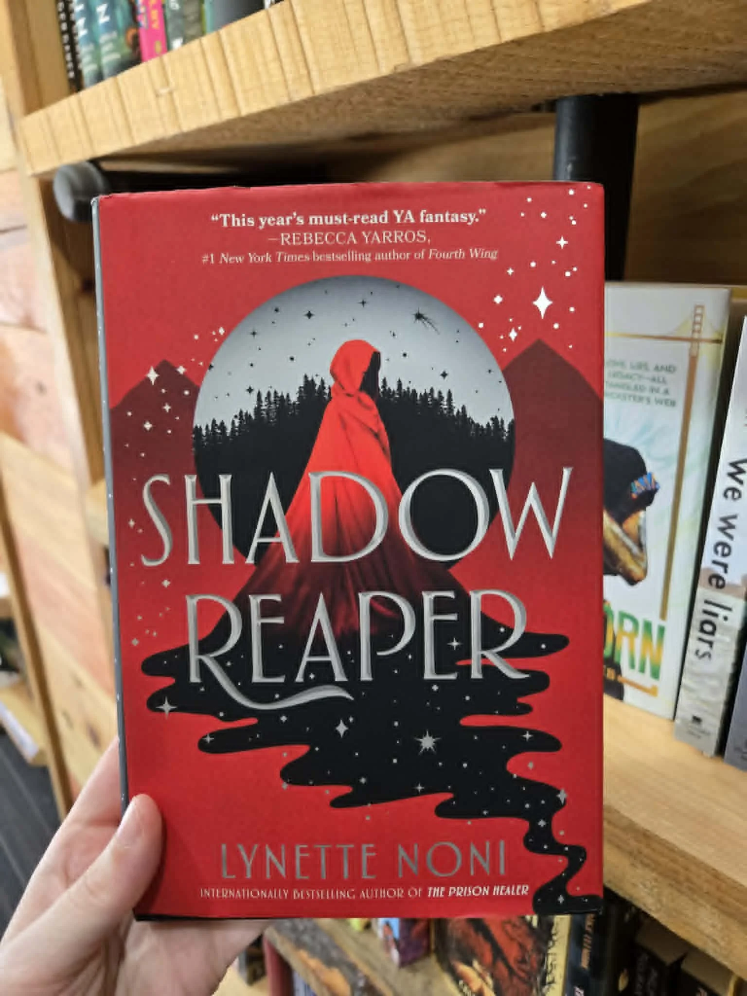 Friday Rec: Shadow Reaper By Lynette Noni