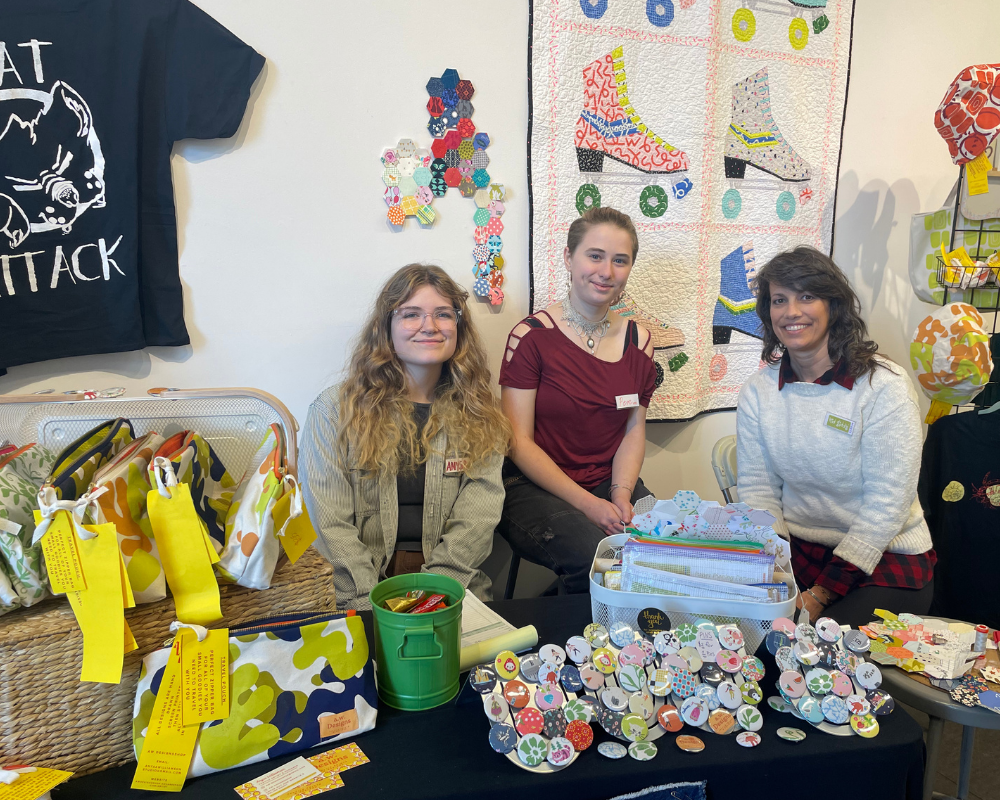 Students at MECA pop-up shop