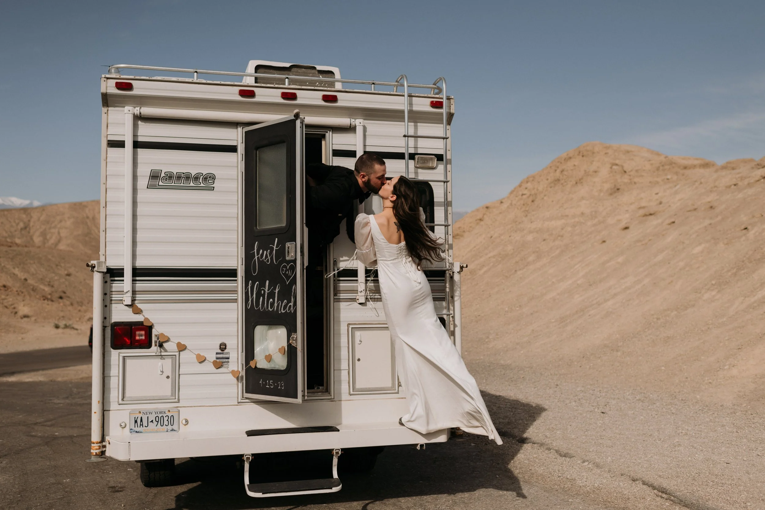 Van life couple elopement in Death Valley National Park by Everywhere Elopements