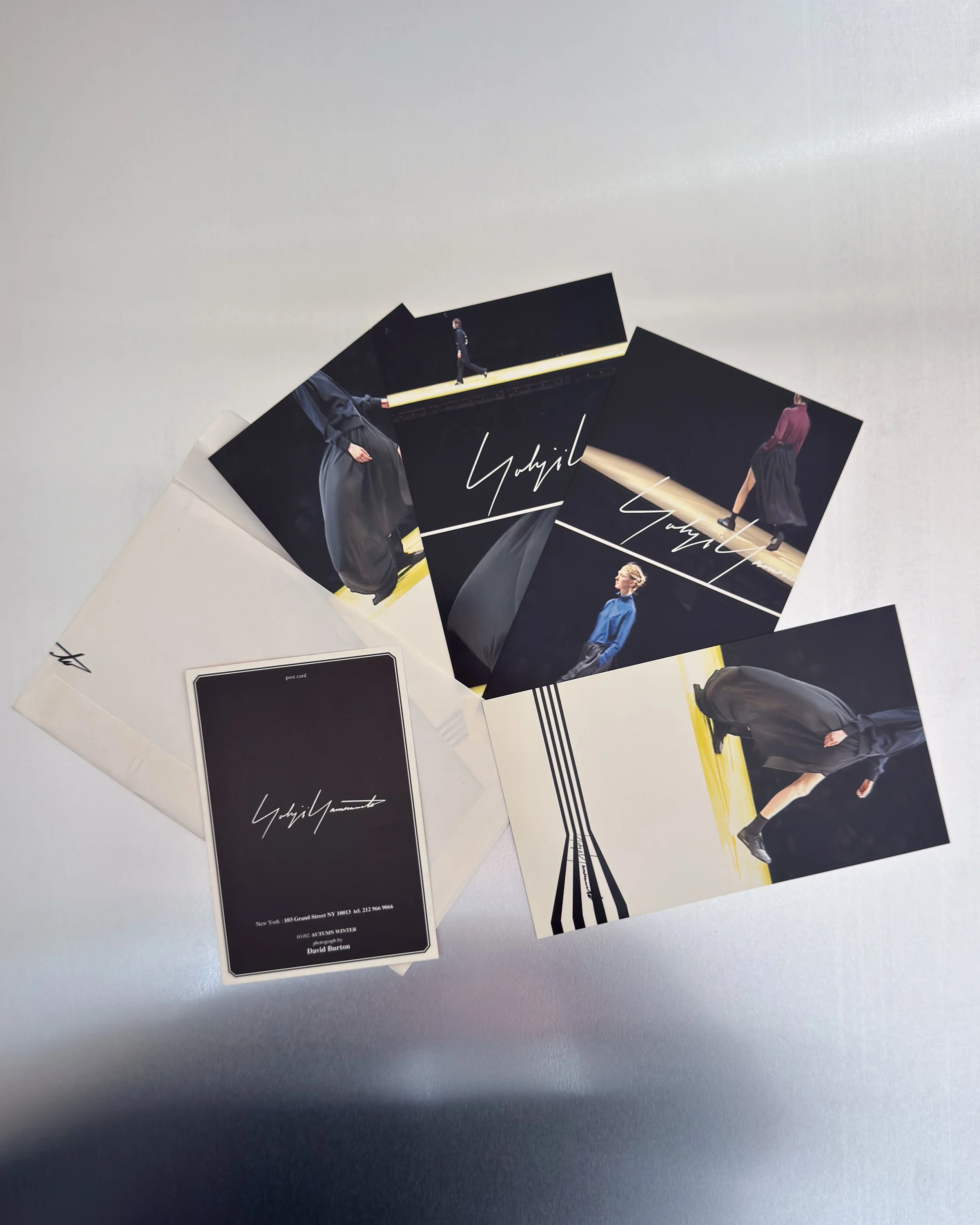 YOHJI-YAMAMOTO_AW01_POSTCARDS_01-2.jpg