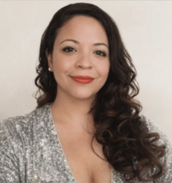 Elizabeth Reyes, Texas Notary Public