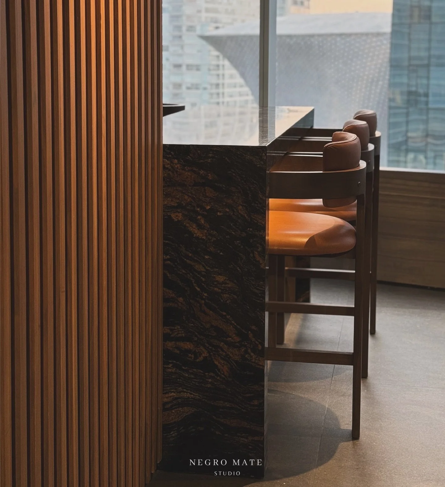 Creamos espacios con estilo, dise&ntilde;o y funcionalidad integrando las necesidades de cada cliente ✨ 

#interiordesign #architecture #furniture#bardesign#modernstools#stools#moderndesign #homedecor #style #furniture #homedecor #interiordesign#arch