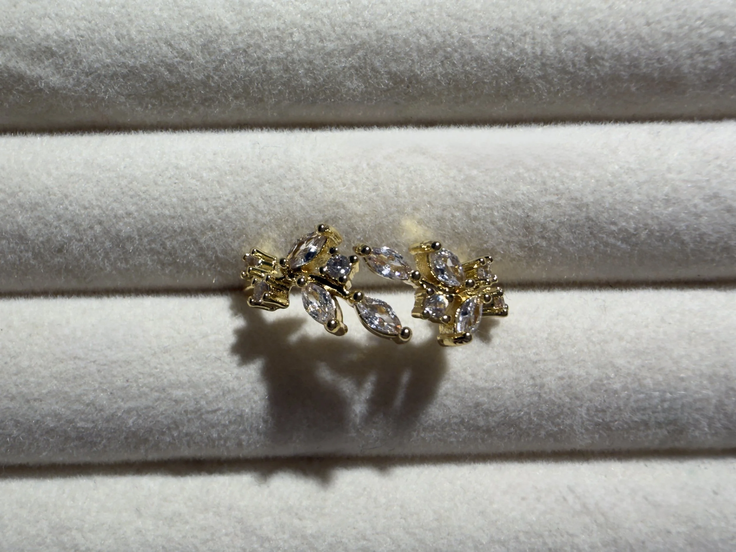 Gold Zirconia Vine Open Ring