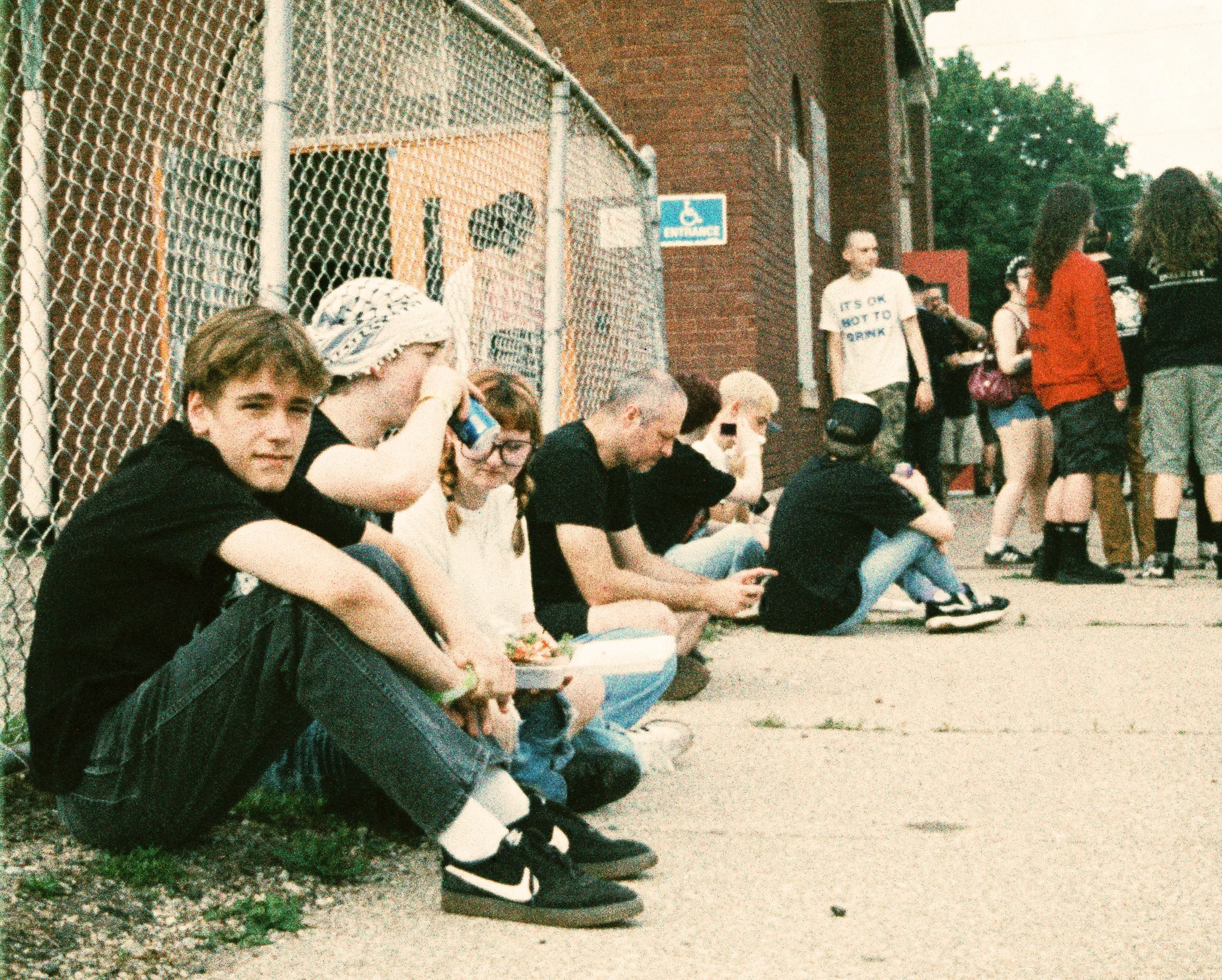 sidewalk vibes cc.jpg