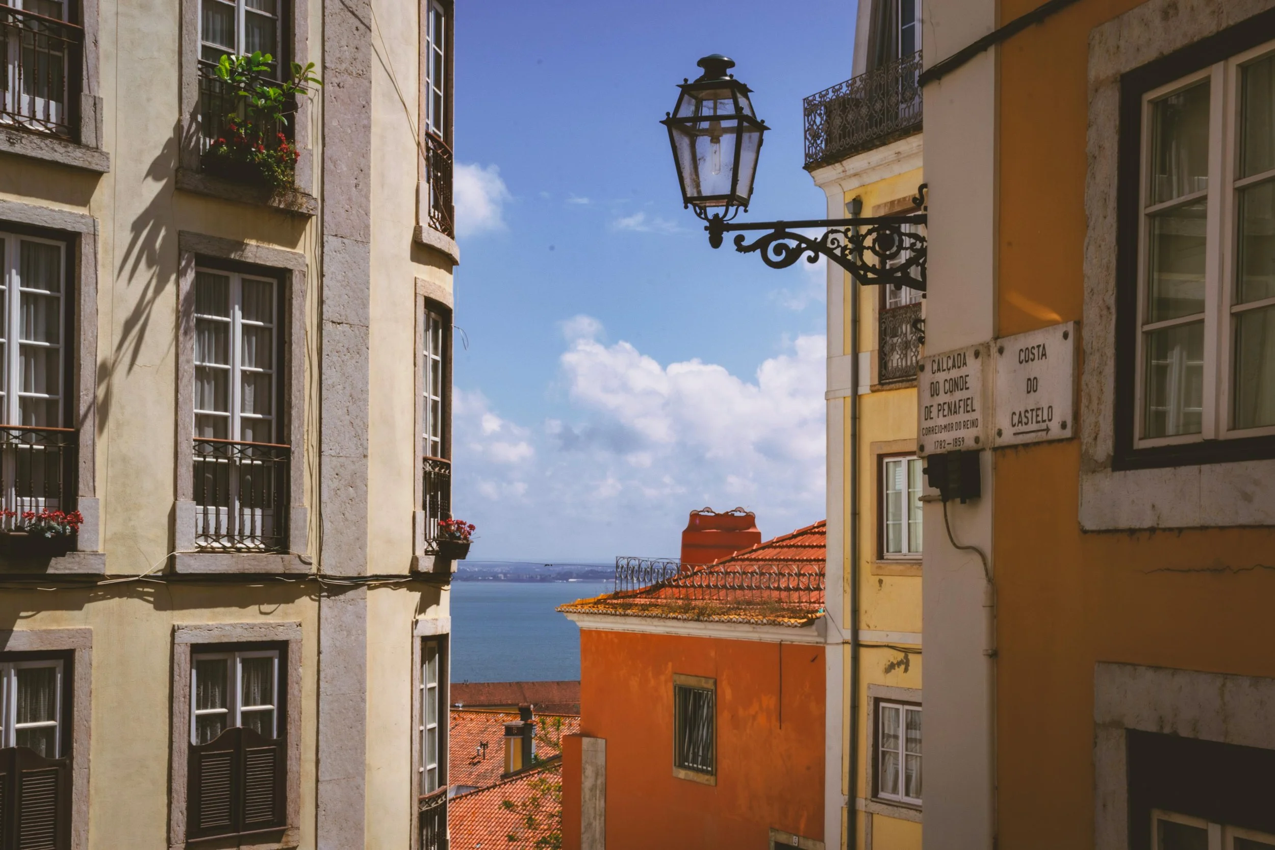 Alfama: comprar autenticidade tem preço - e vale cada euro