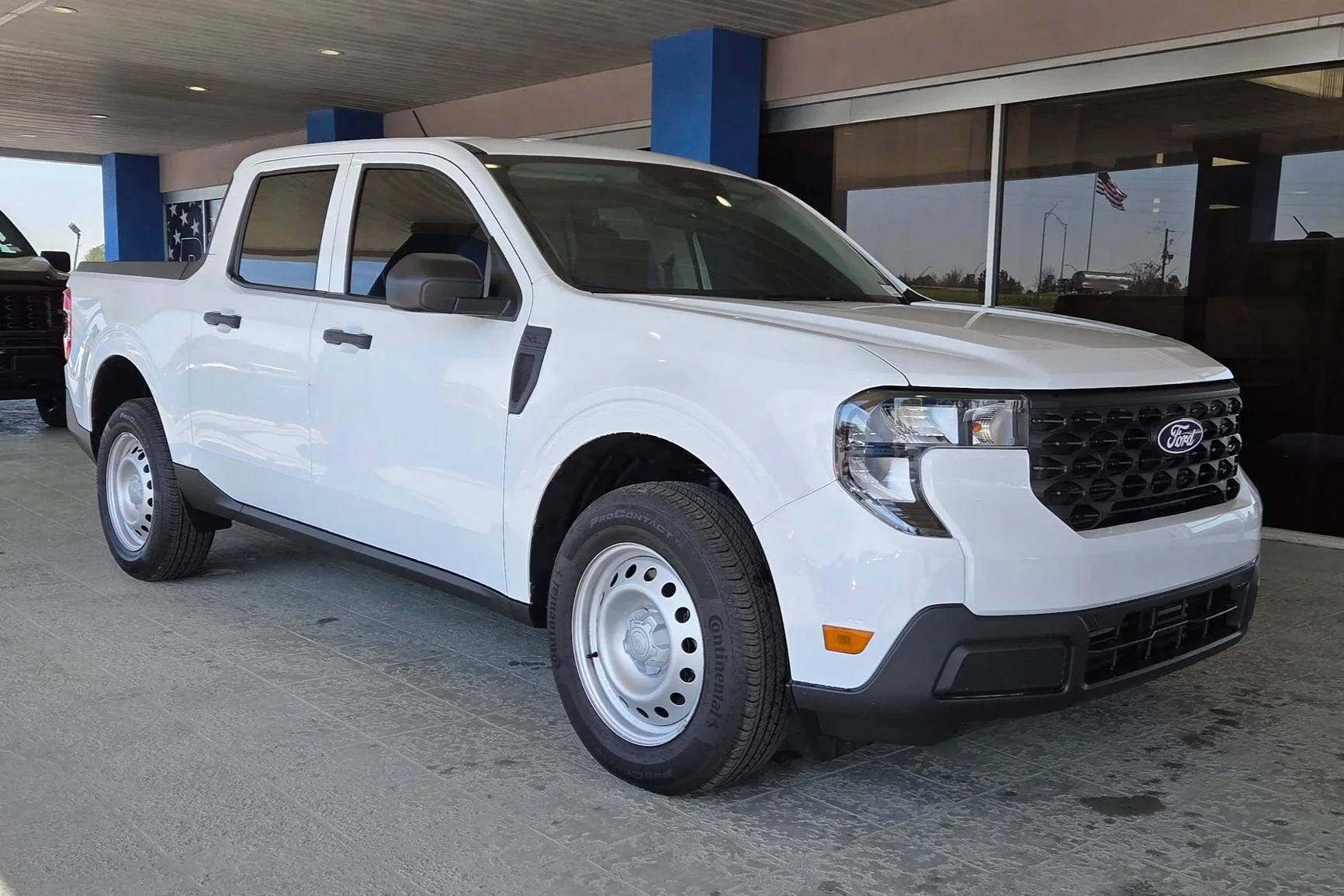 2025 Ford Maverick (White) - CURRENTLY UNAVAILABLE