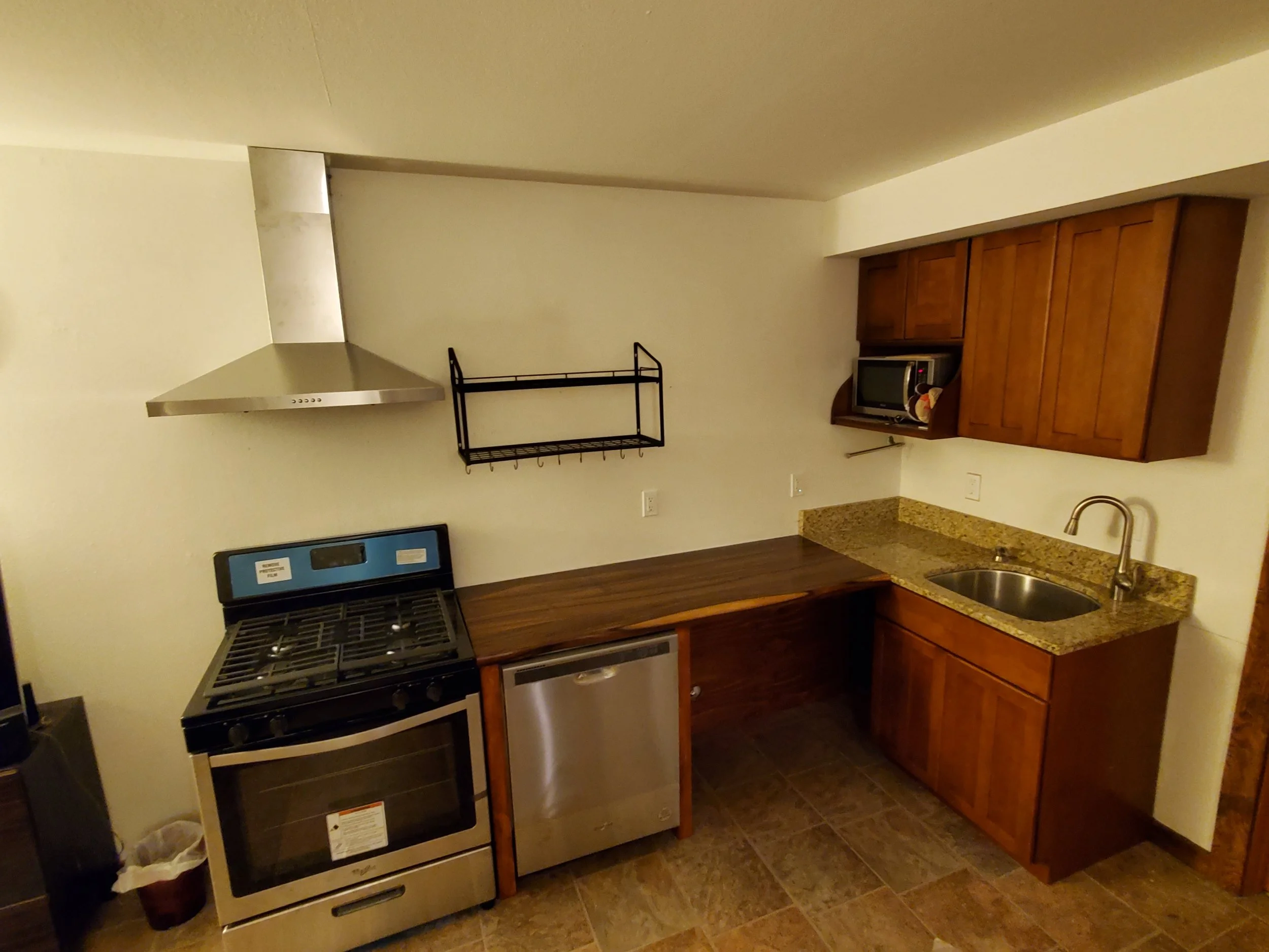 kitchenette, budget friendly, kitchen remodel, apartment kitchen, condo, Burien, WA, Seattle, WA Normandy Park, WA, White Center, WA