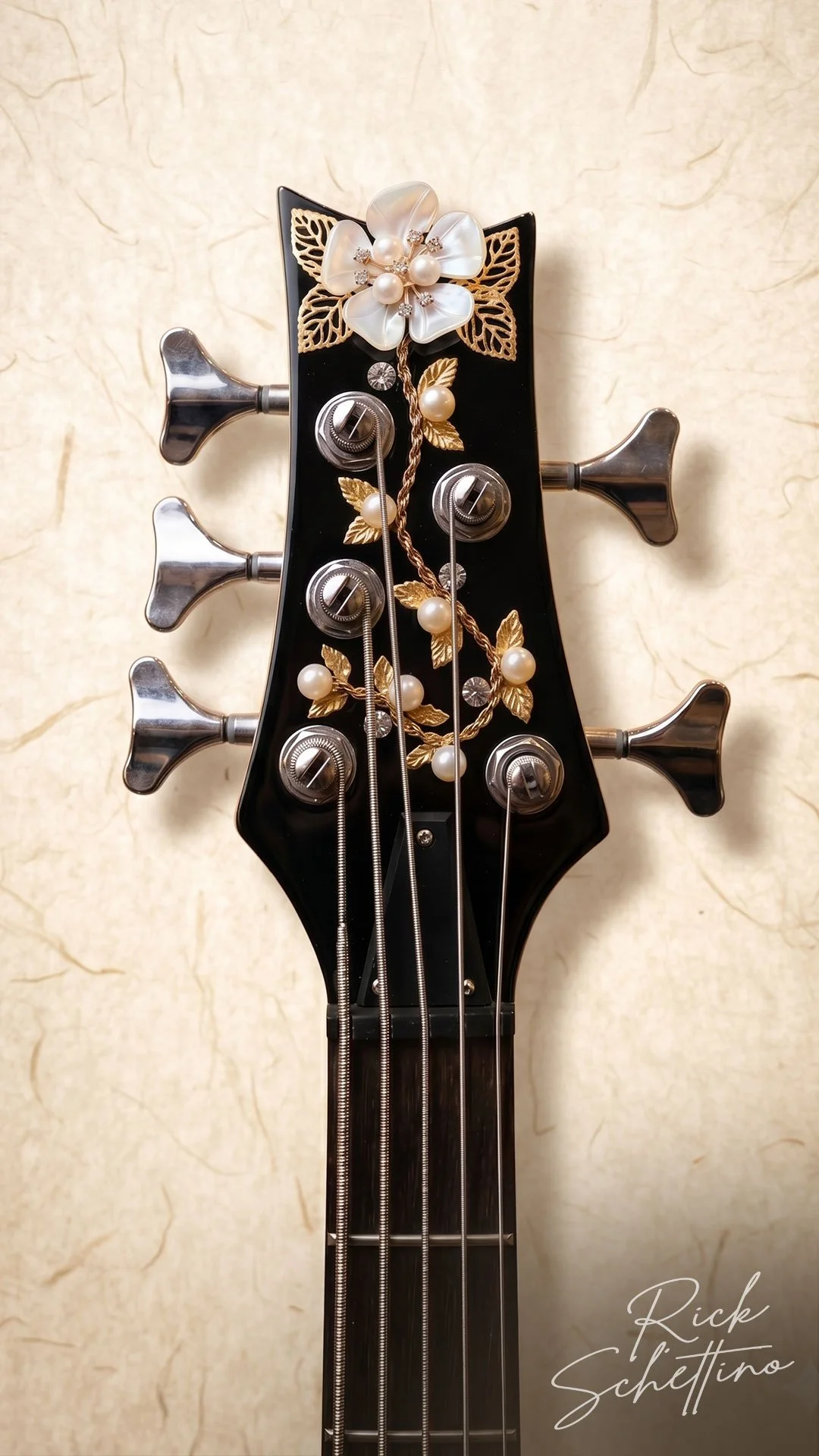 hanami-headstock.jpg