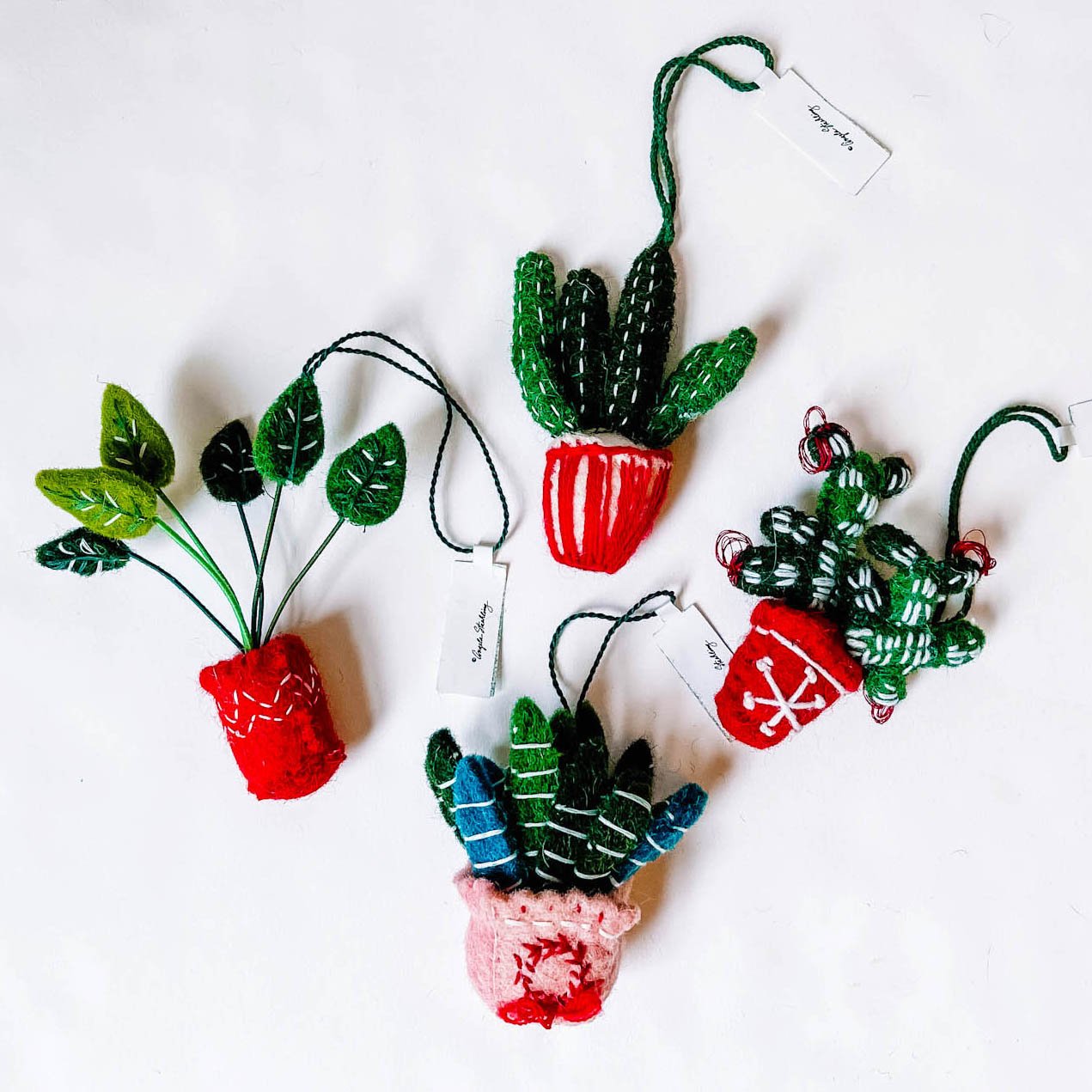 Christmas-plant-ornaments-2.jpg