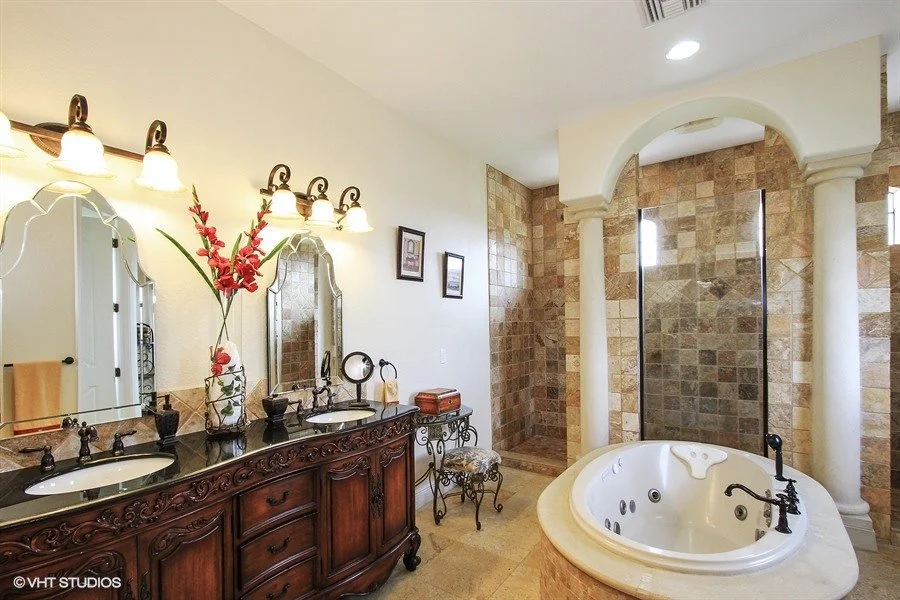 11_1930-SE-21st-Ter_13_Luxurious-Master-Bath-with-Jacuzzi-walk-through-_Web.jpg