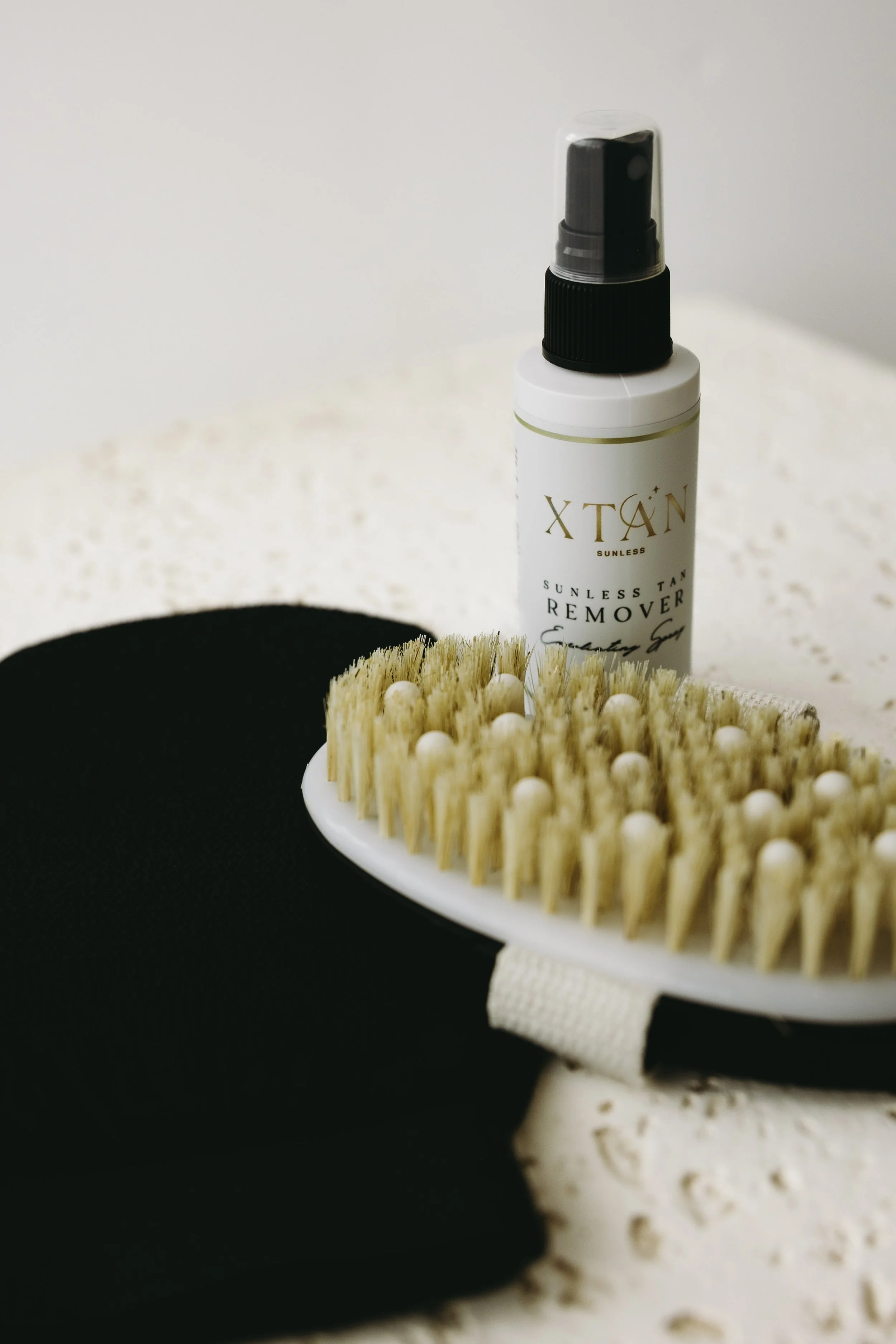 The Glow Sculpt Dry Brush