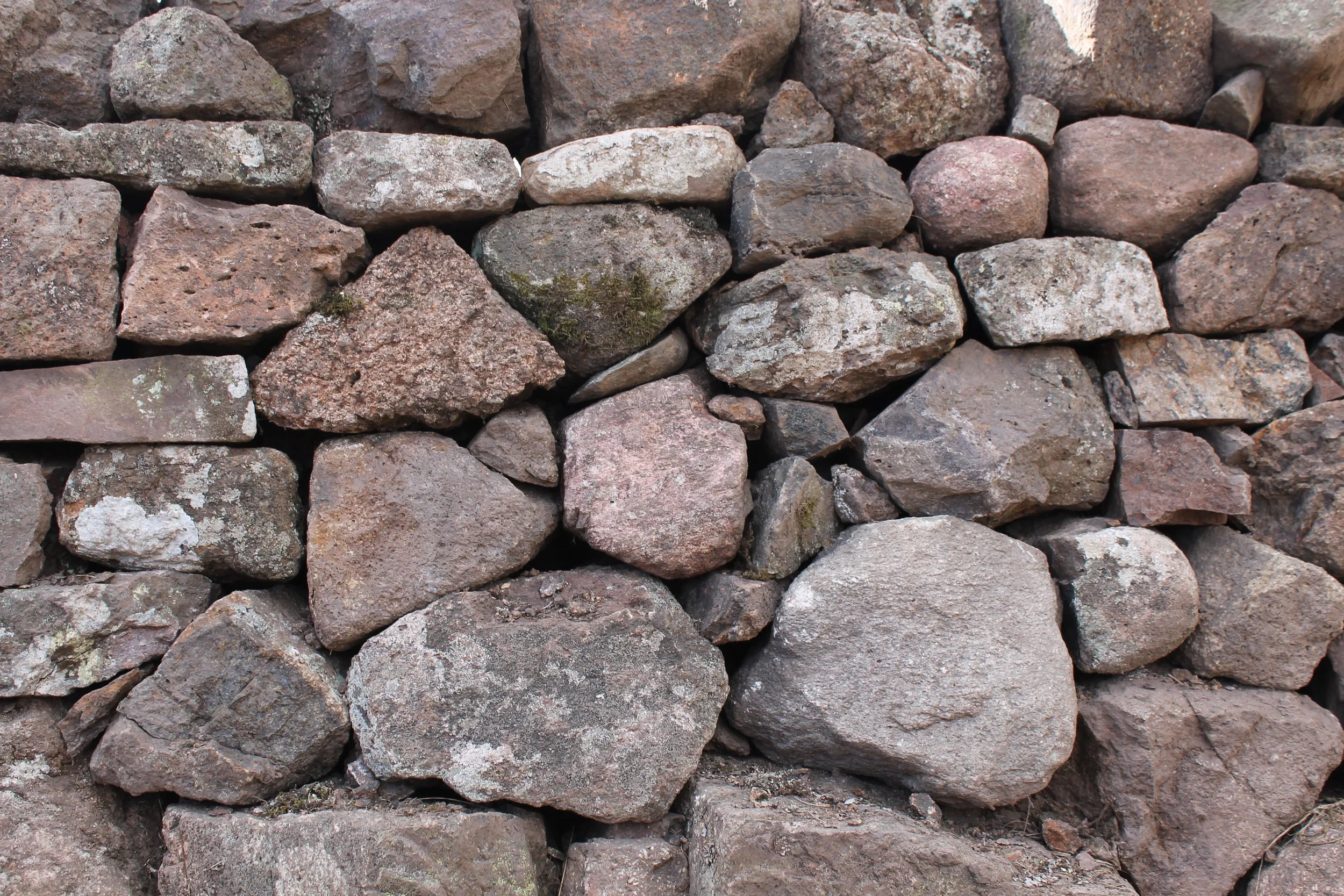 drystone-wall-repair-rebuild-perthshire-how-to-build-panel.JPG