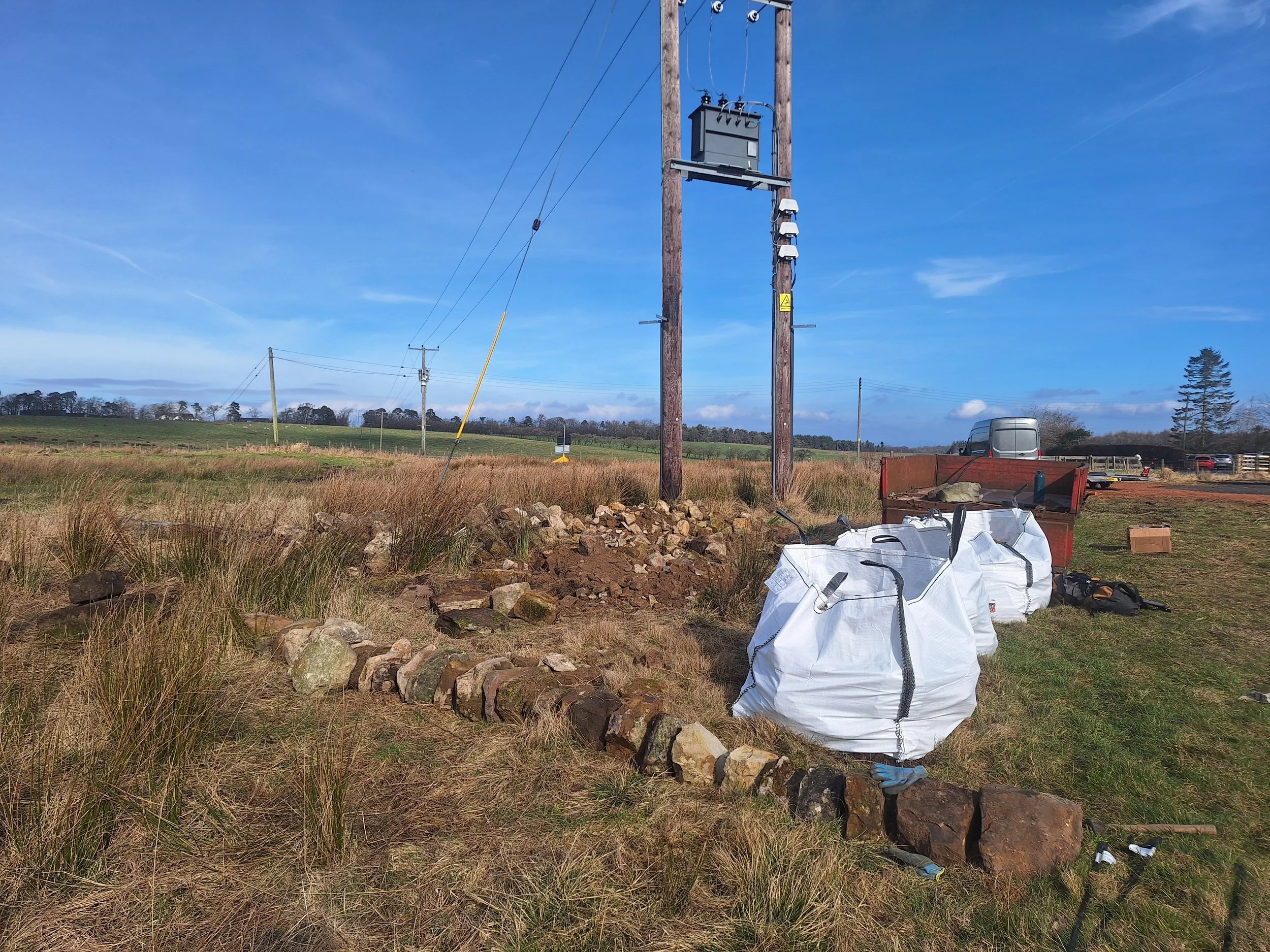 dry-stone-wall-new-build-central-scotland-west-lothian-field-stone.jpg