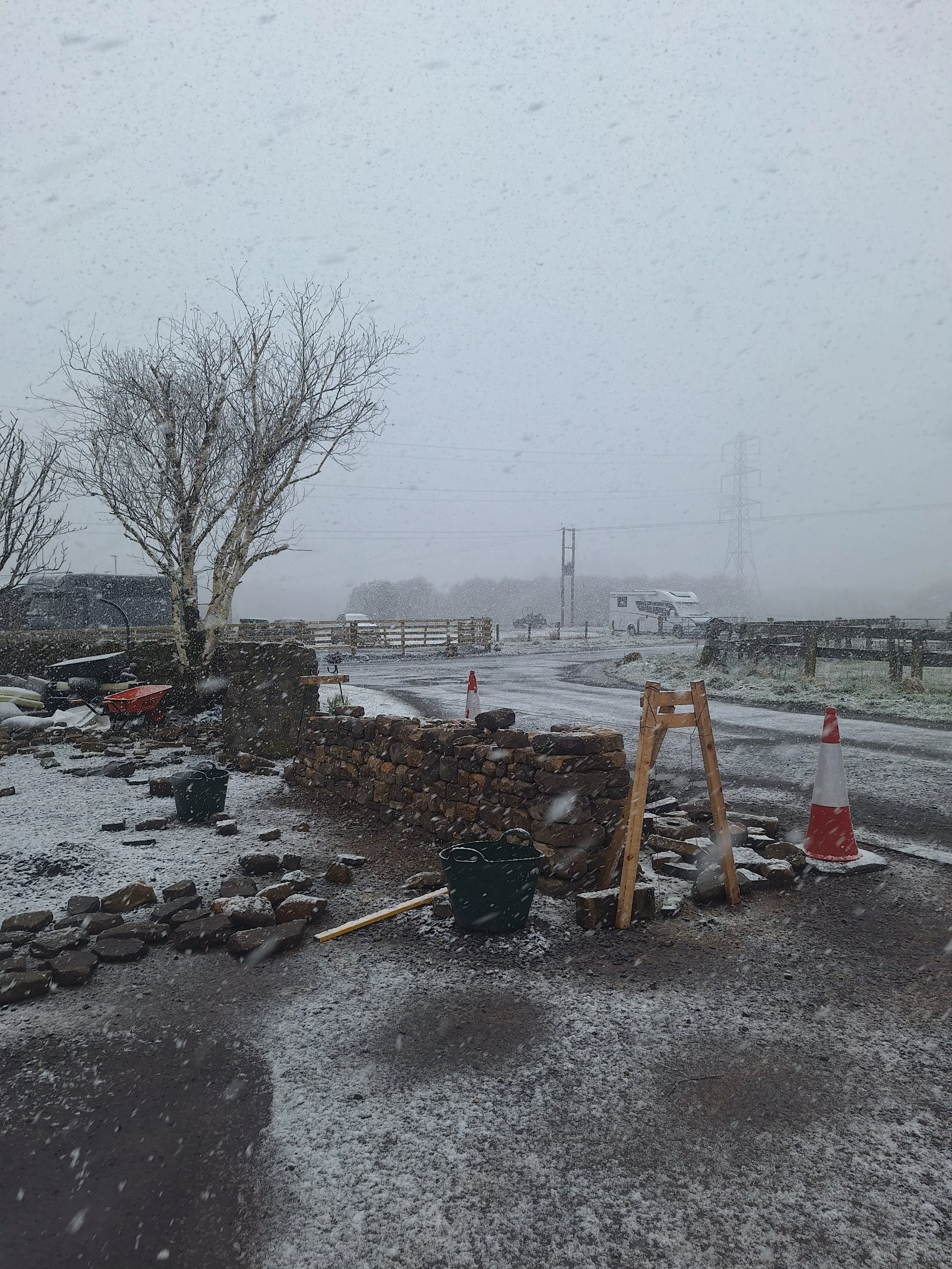dry-stone-wall-new-build-central-scotland-west-lothian-snow.jpg