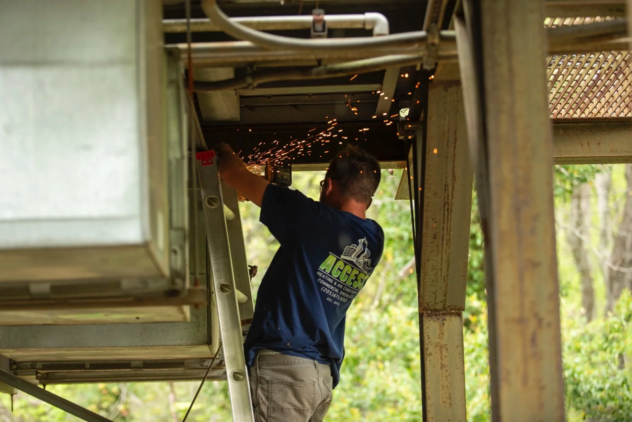 Team member HVAC commercial services.