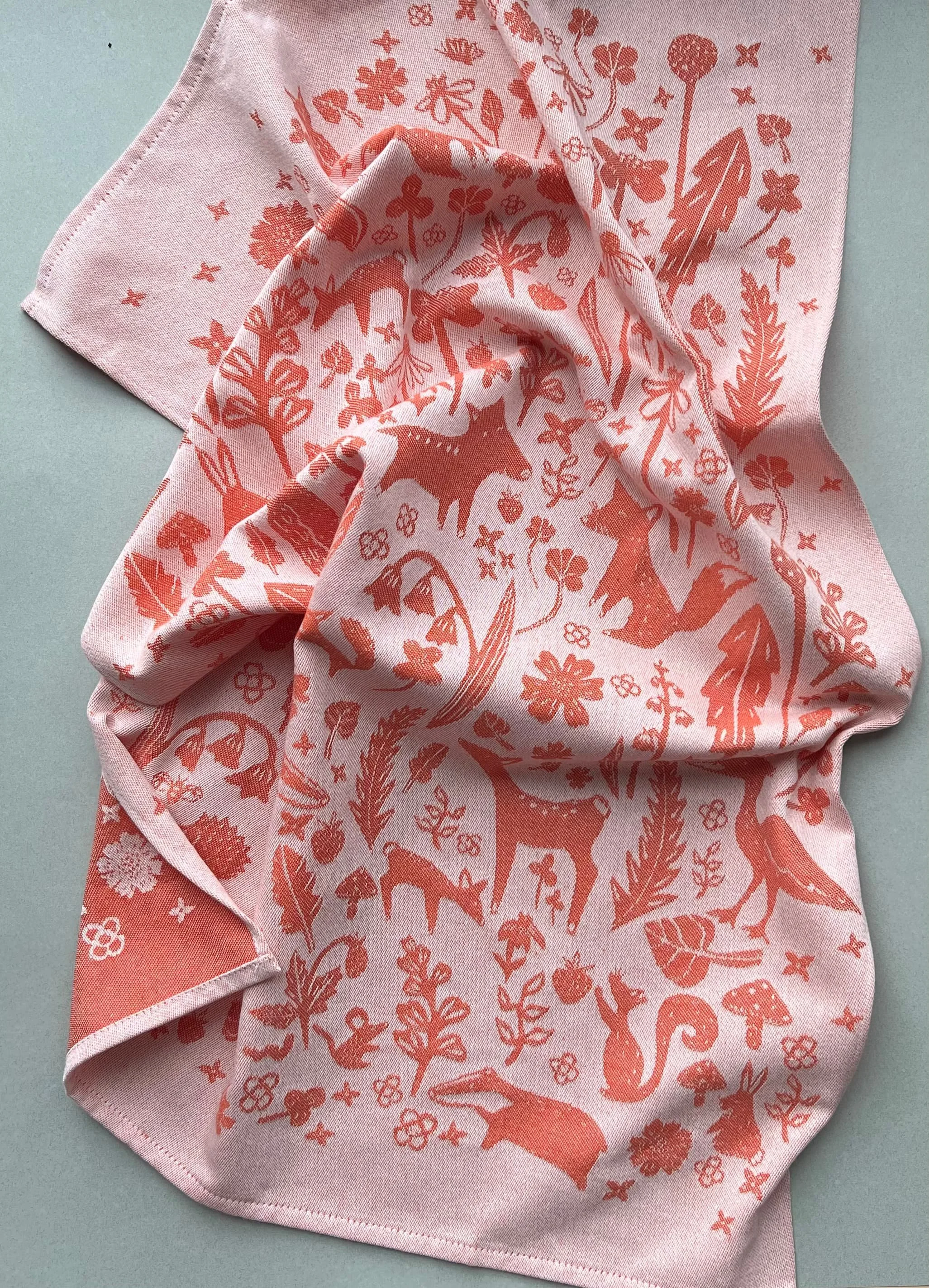 Küchentuch Waldtiere in Coral