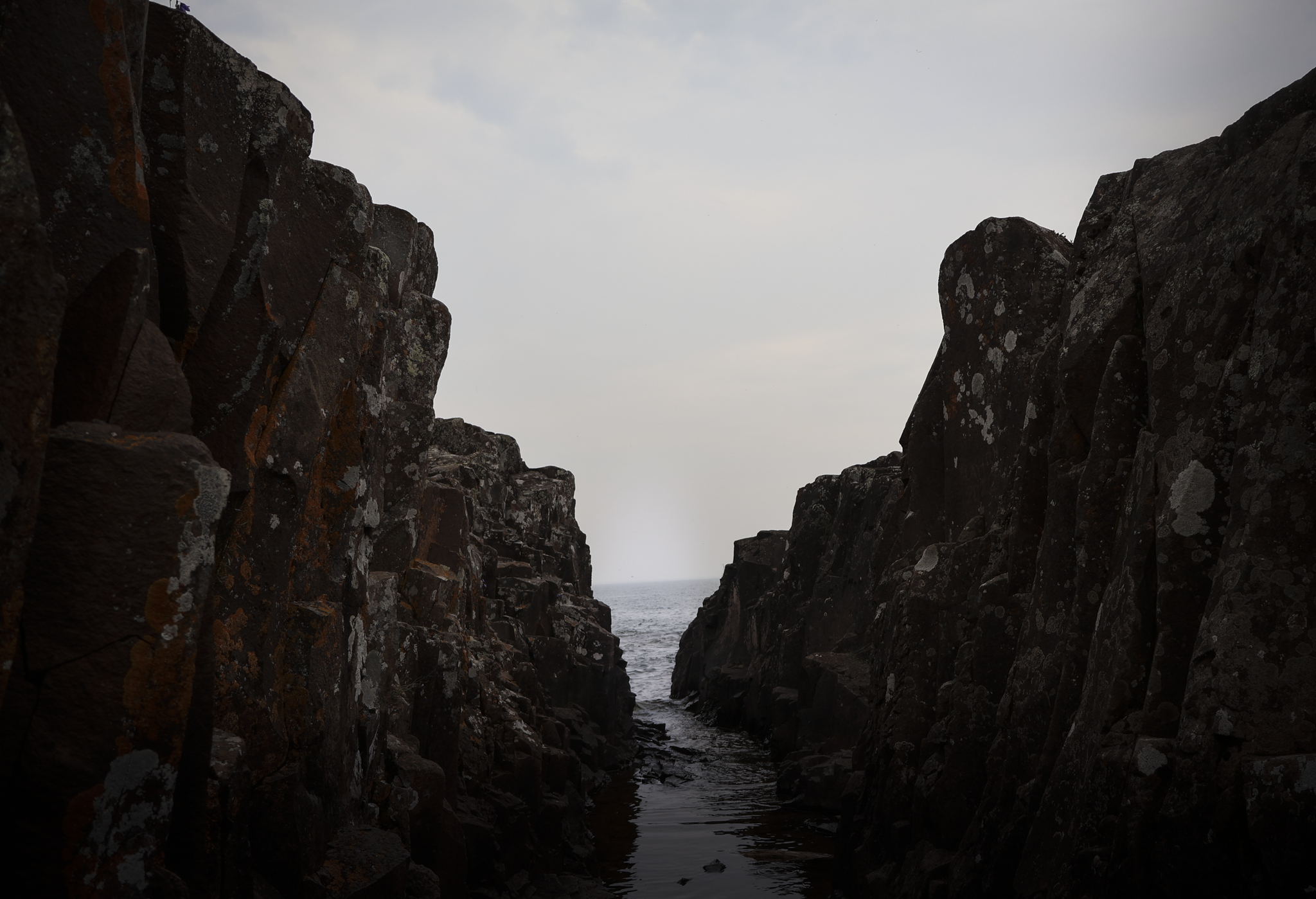 the veiw between cliffs.png