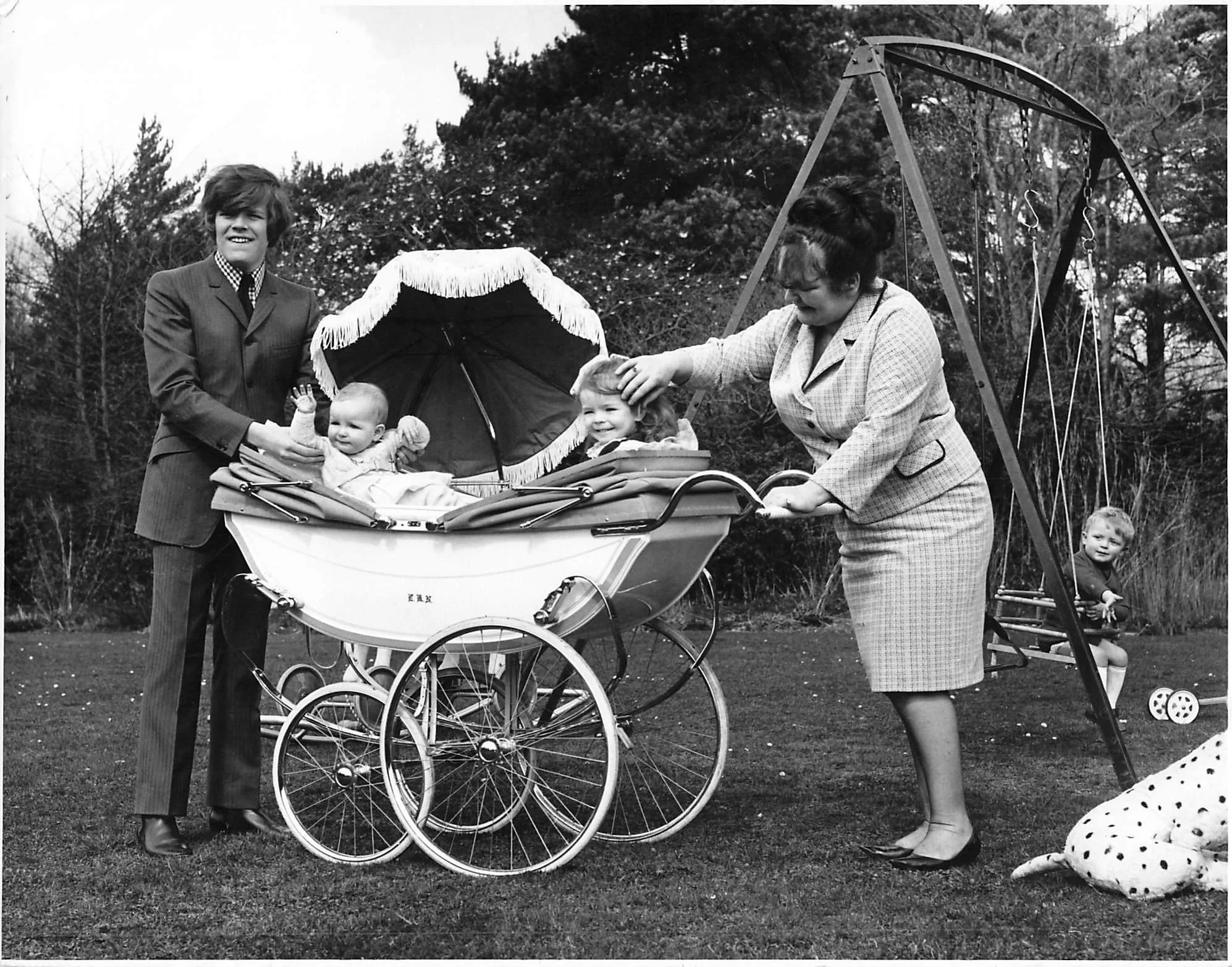 PN w Mother Baby Perambulator_Page_1.jpg