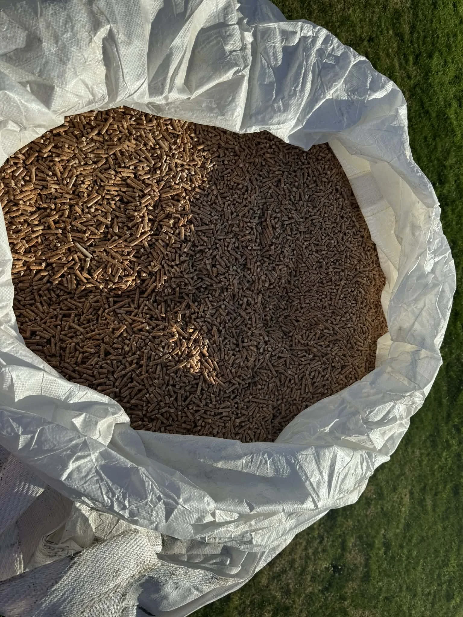 tote textyure shot.jpeg