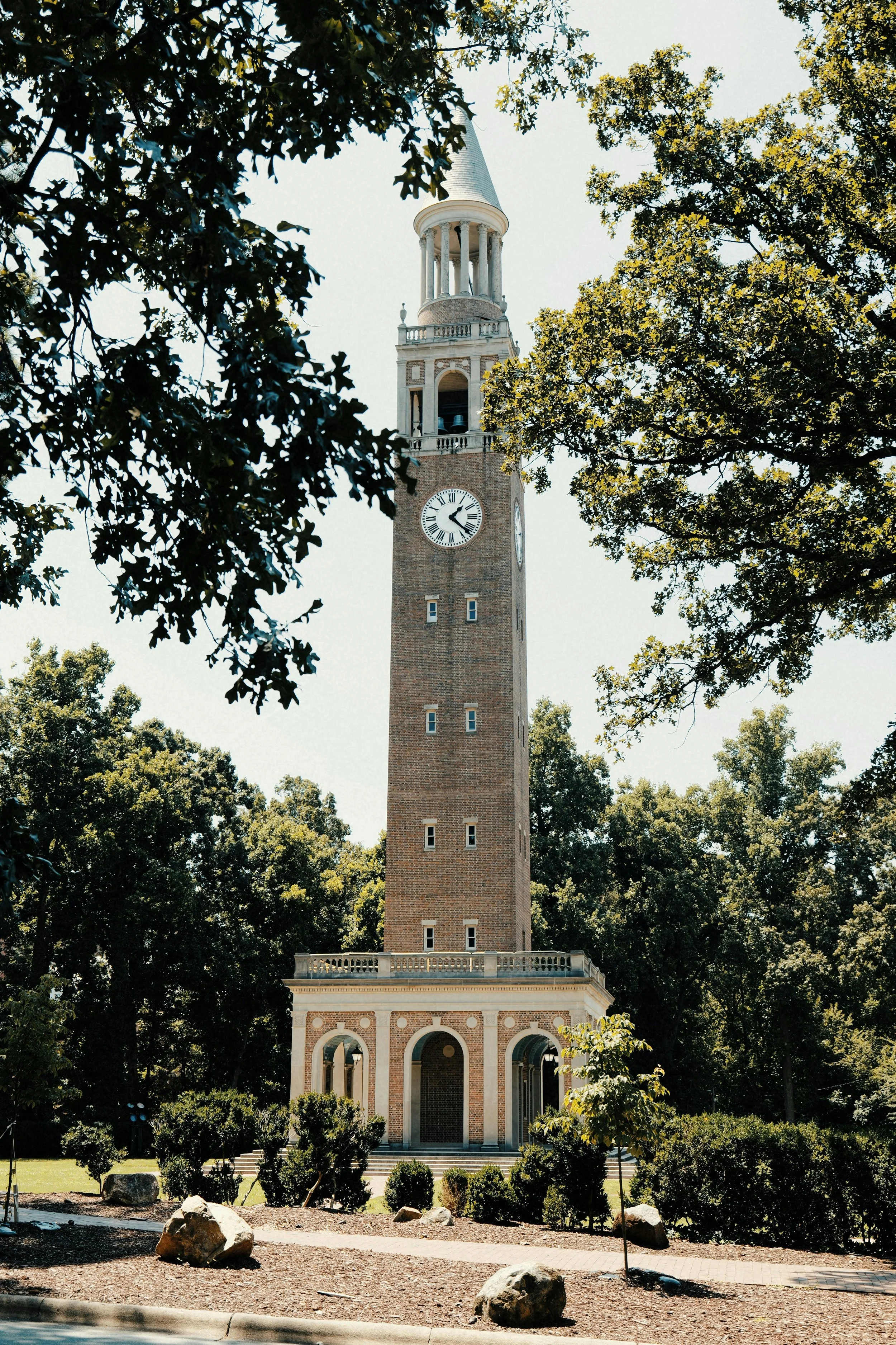 jadon-johnson-1chE5fq77tA-unsplash.jpg