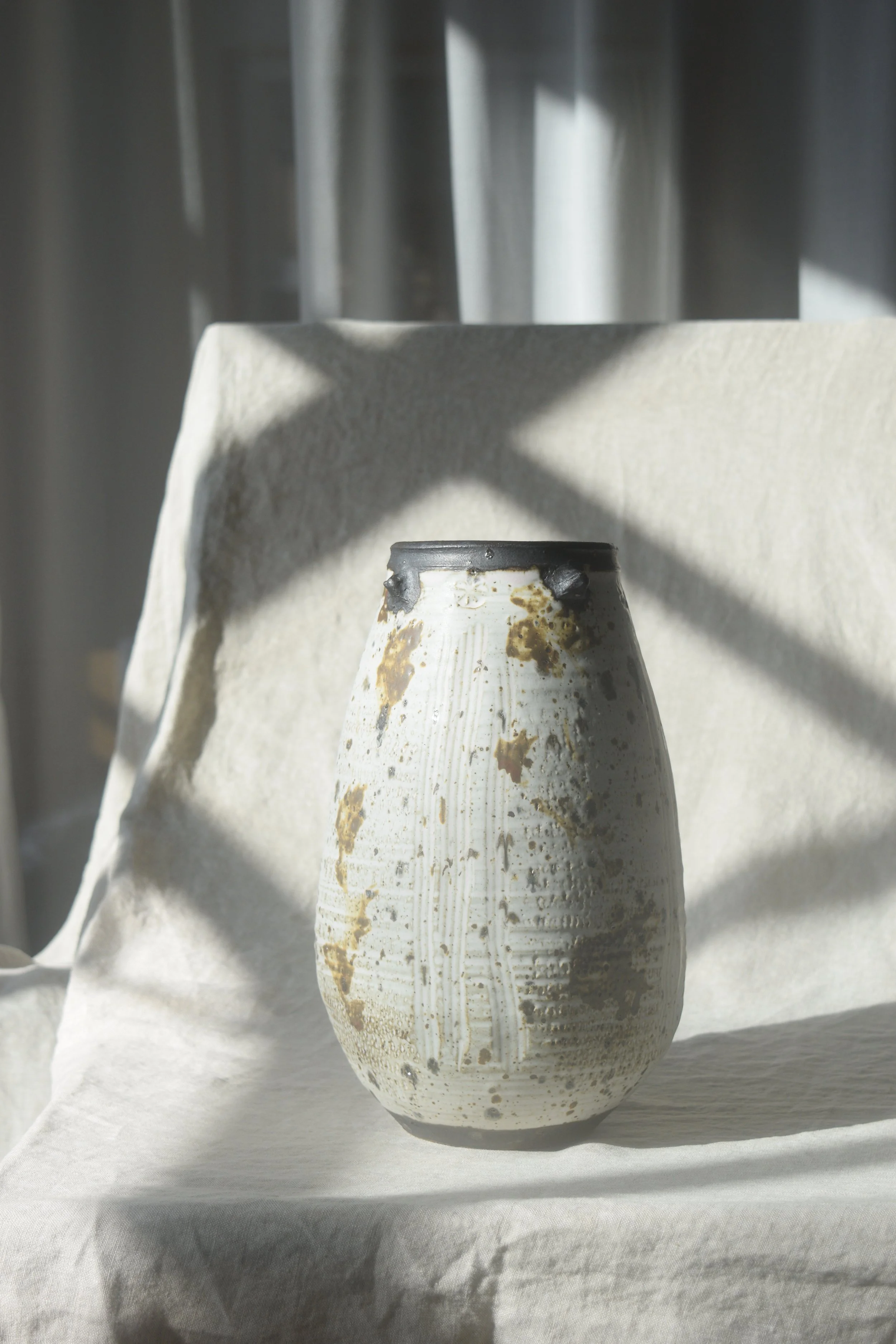 Studio Vase, California